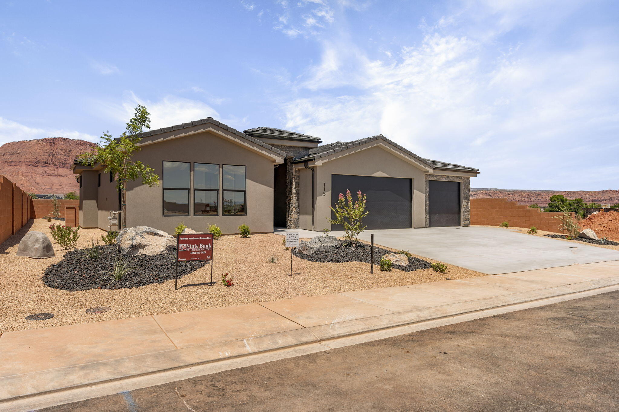 BLACK STONE - Residential