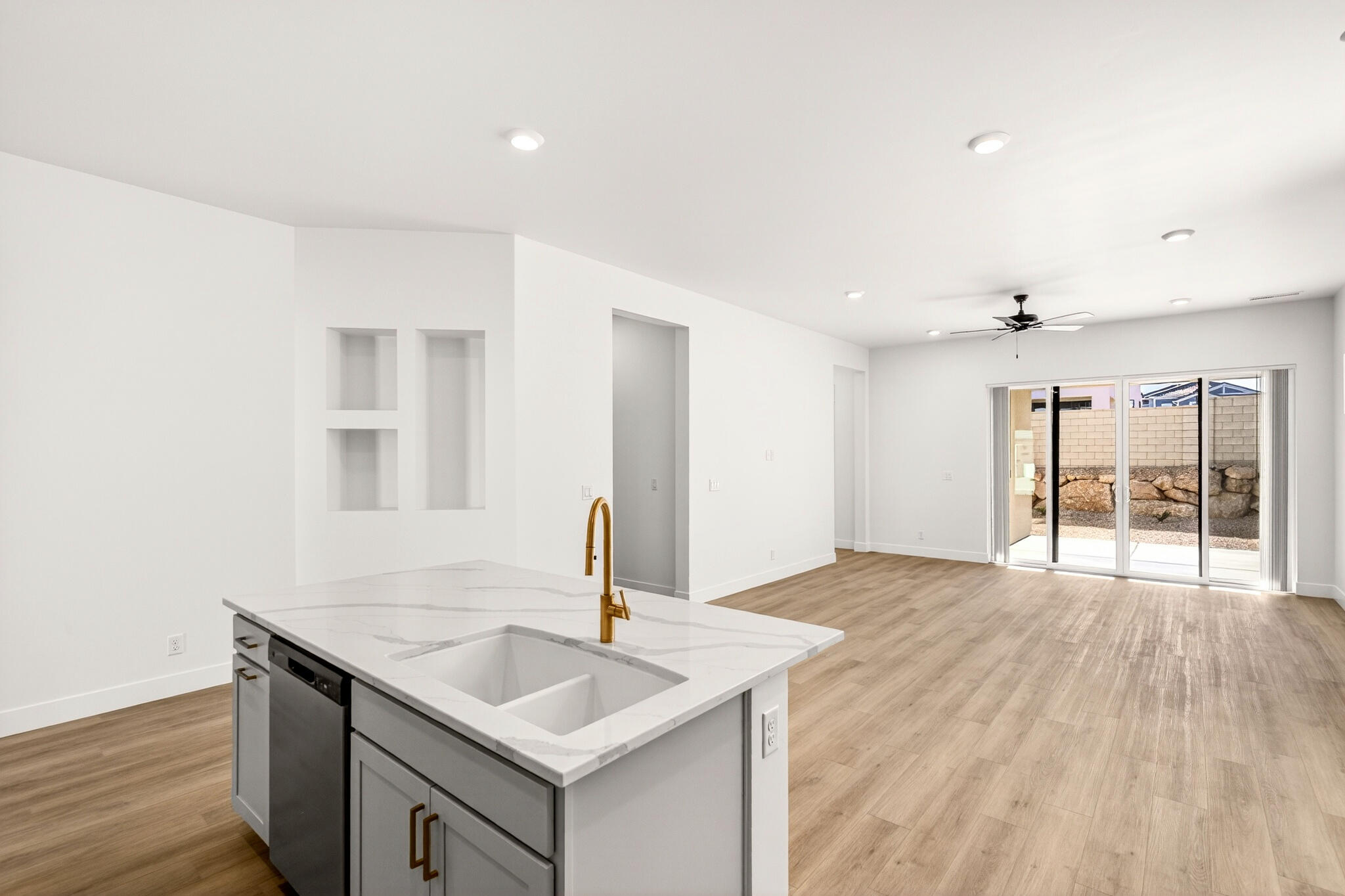 DESERT COLOR SAGE HAVEN - Residential