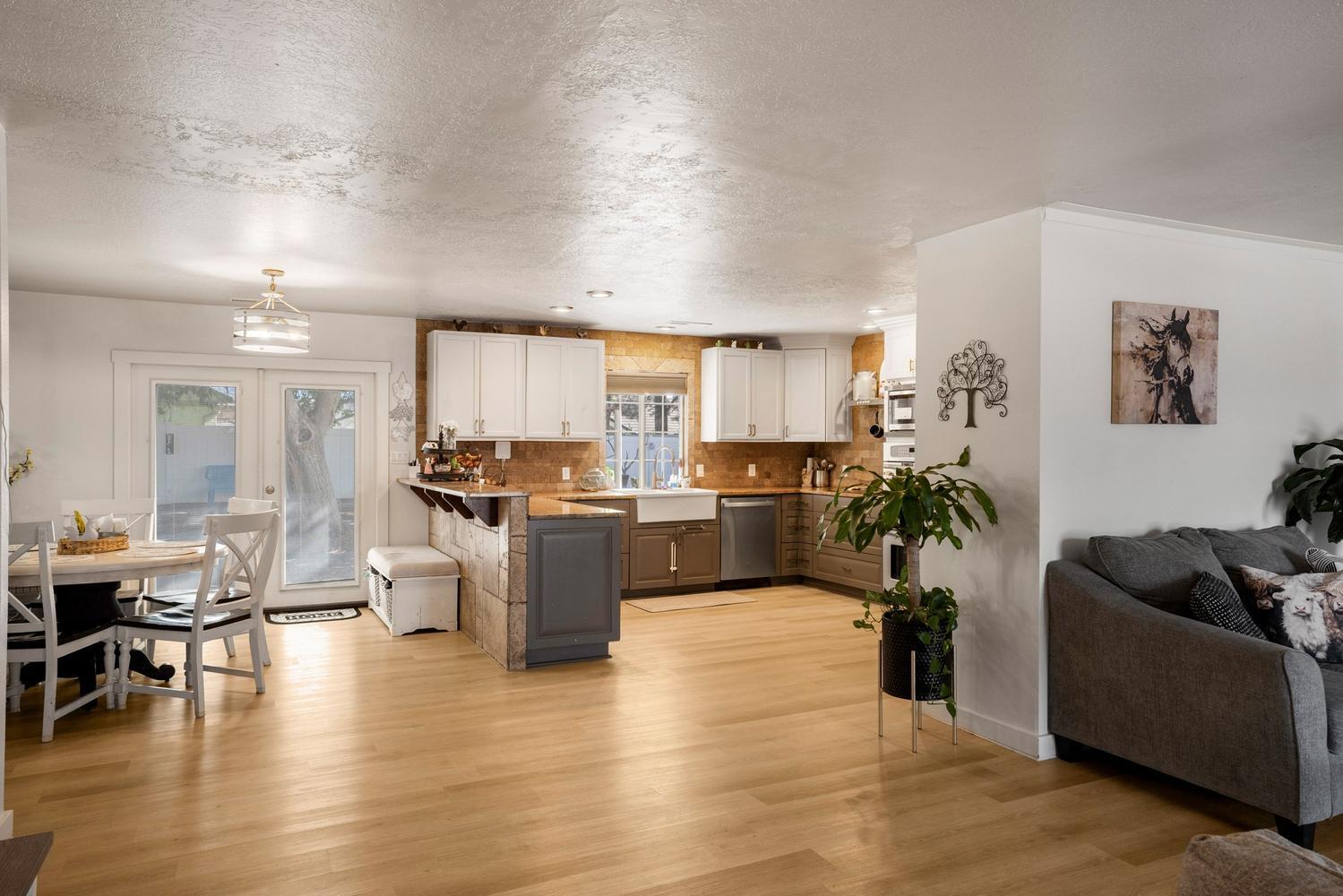 SANTA CLARA HEIGHTS - Residential