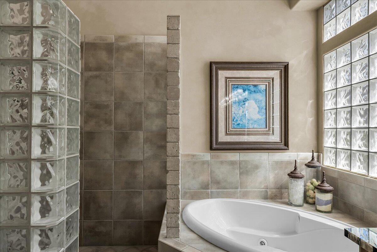 SANTA MARIA AT SUNBROOK - Residential