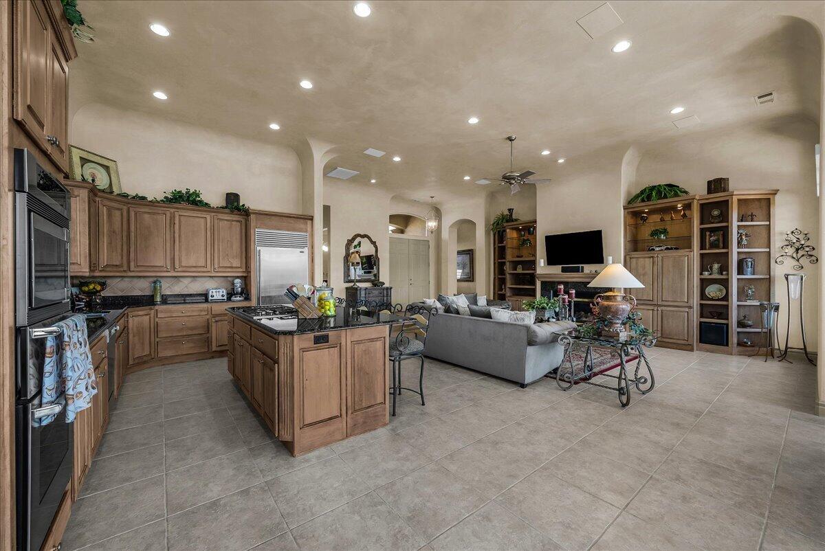 SANTA MARIA AT SUNBROOK - Residential