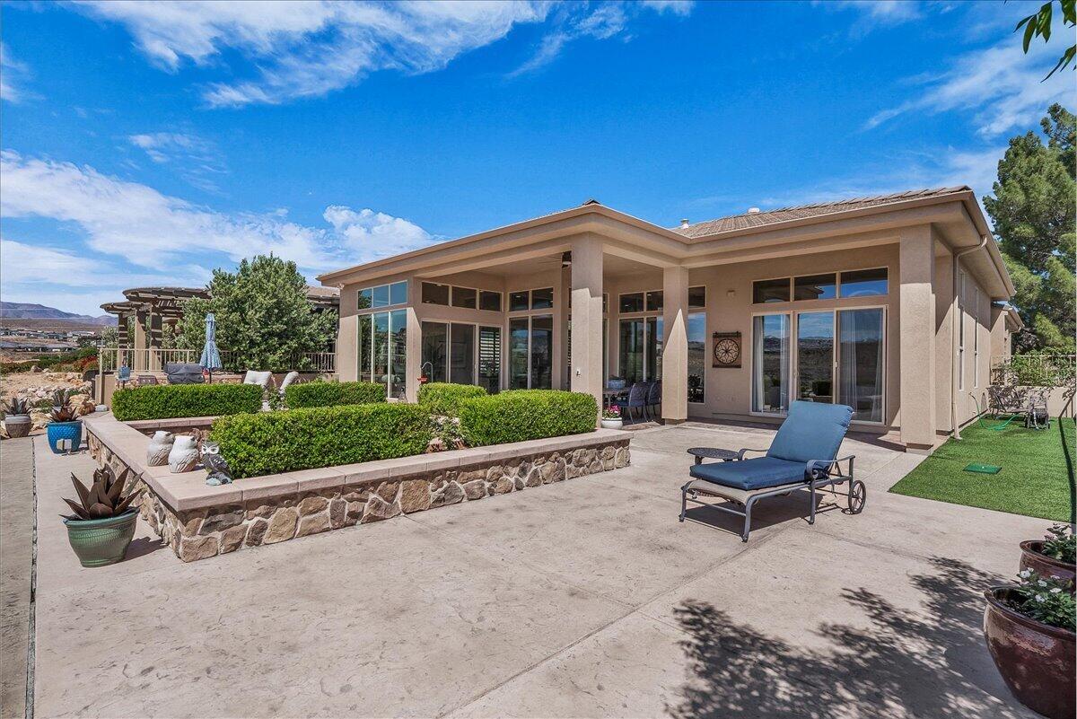SANTA MARIA AT SUNBROOK - Residential