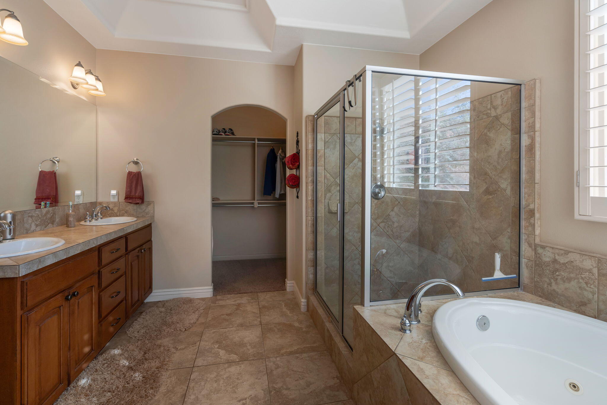 PARADISE CANYON - Residential