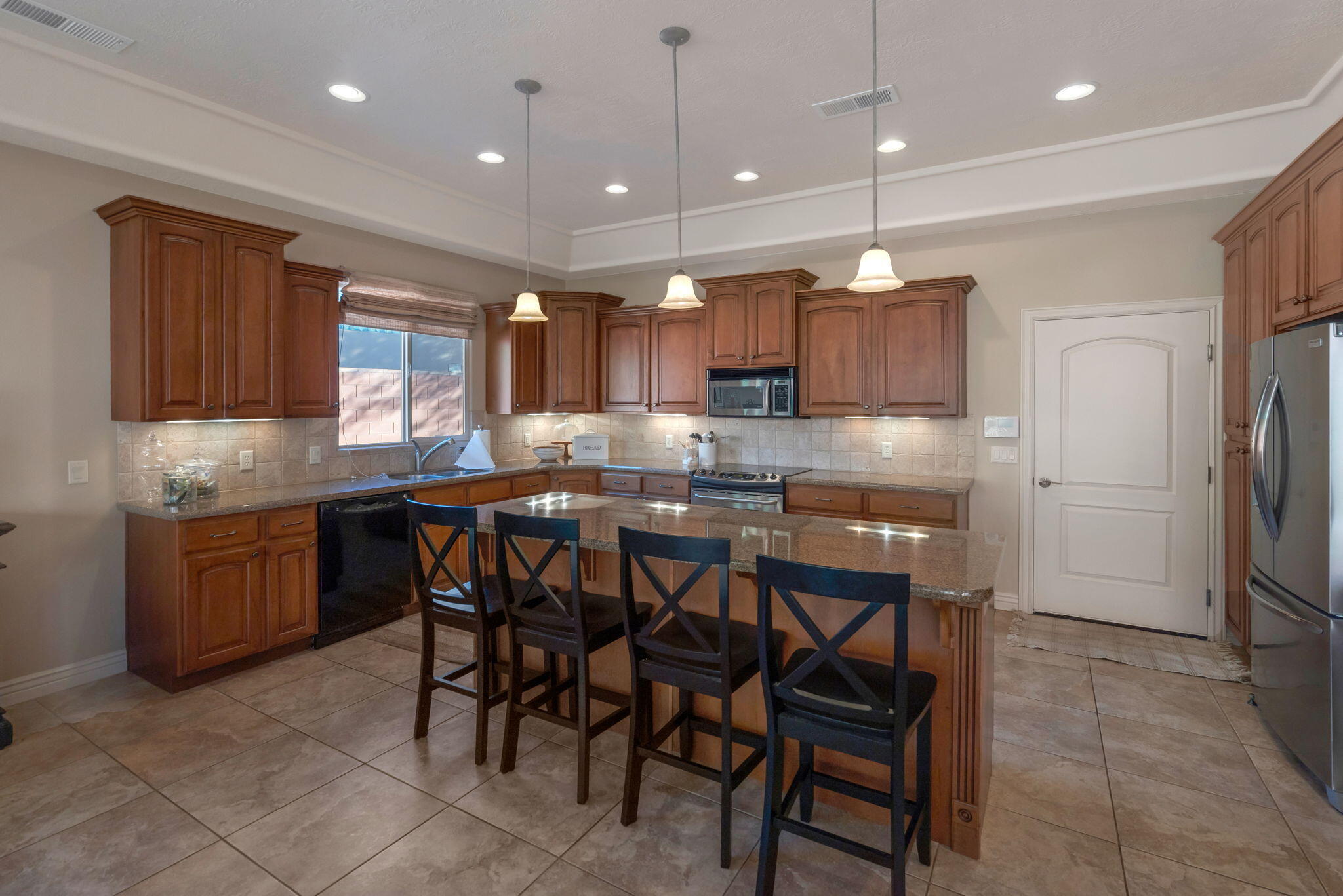 PARADISE CANYON - Residential