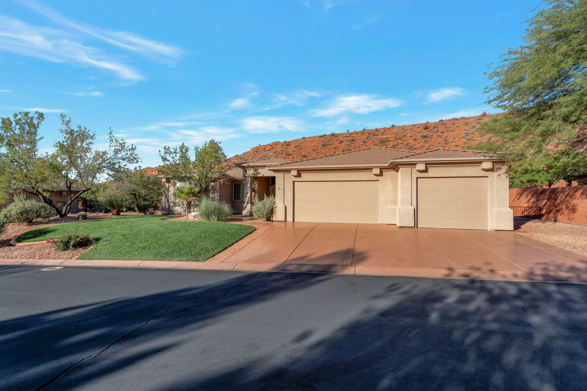 PARADISE CANYON - Residential