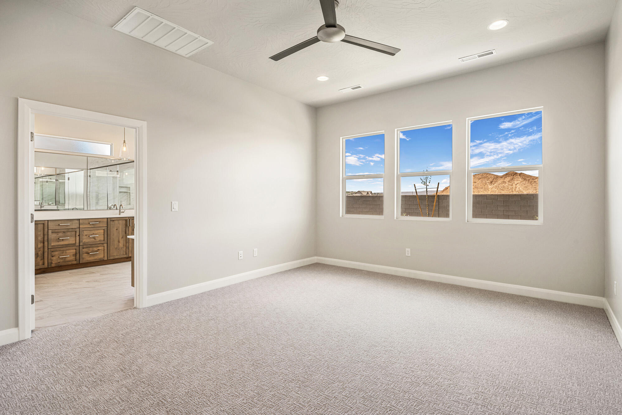FRANKLIN FIELDS - Residential