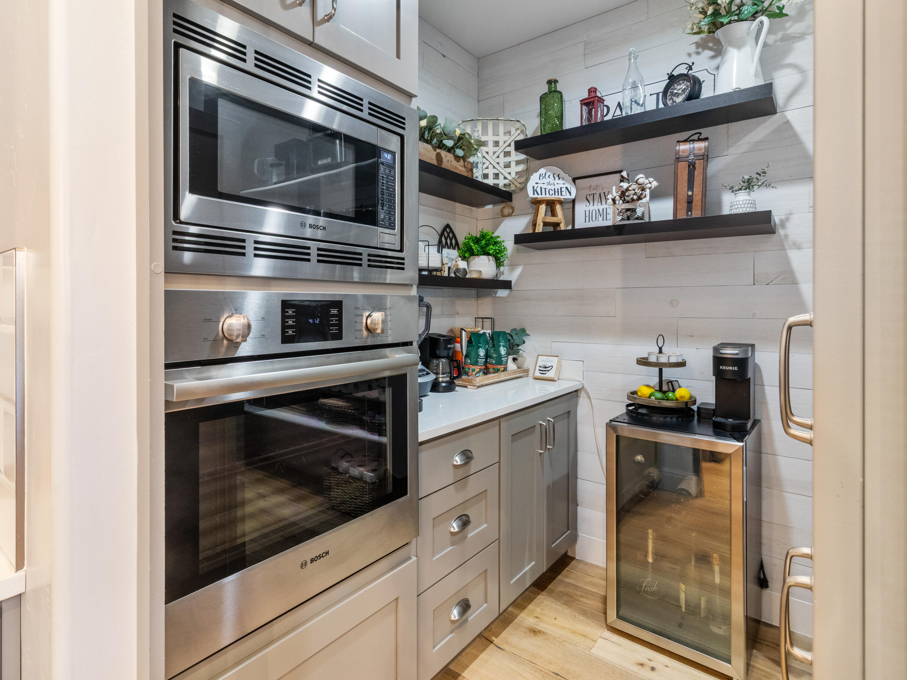 OAKWOOD ESTATES - Residential