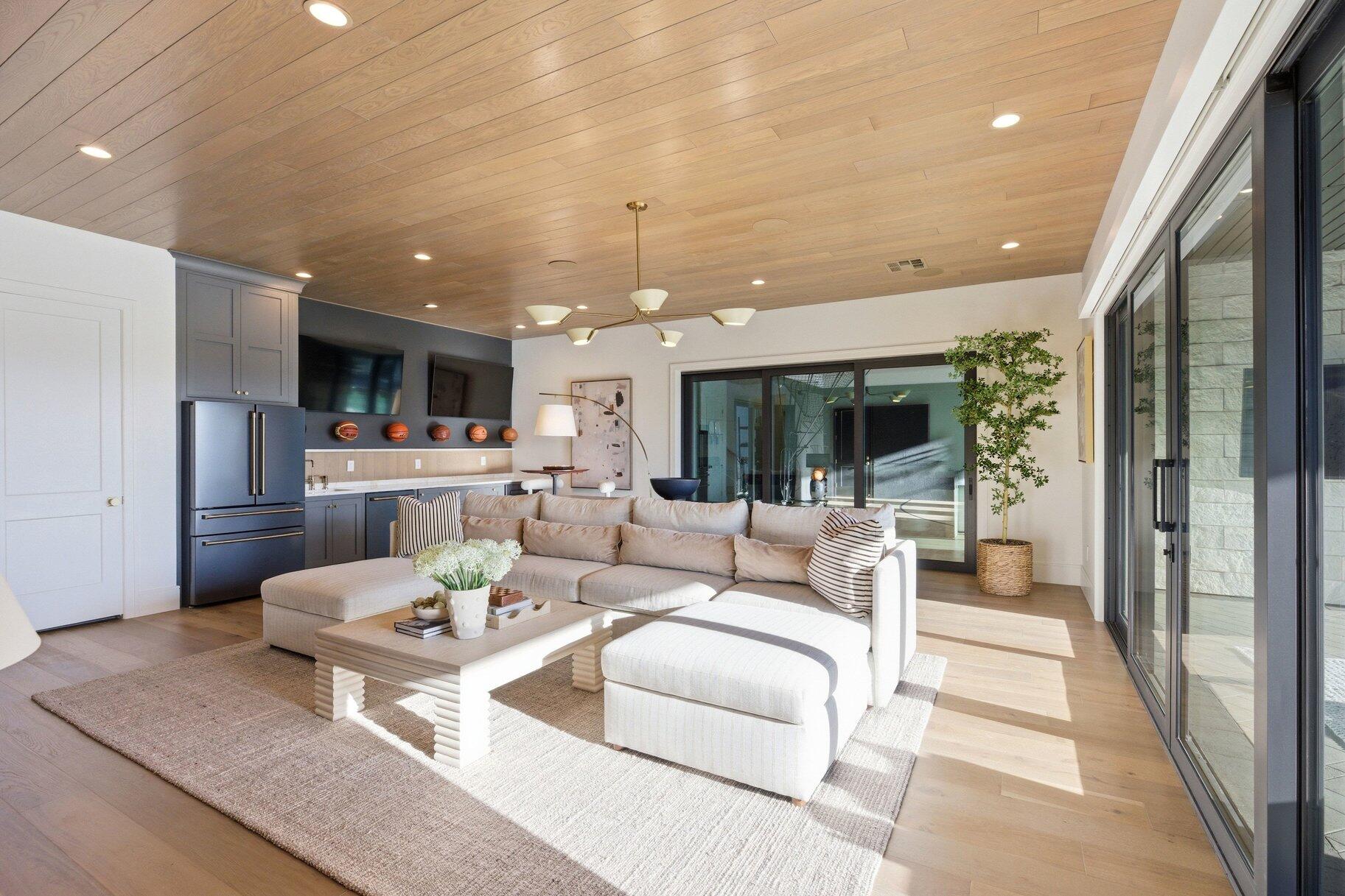 INDIAN KNOLLS - Residential