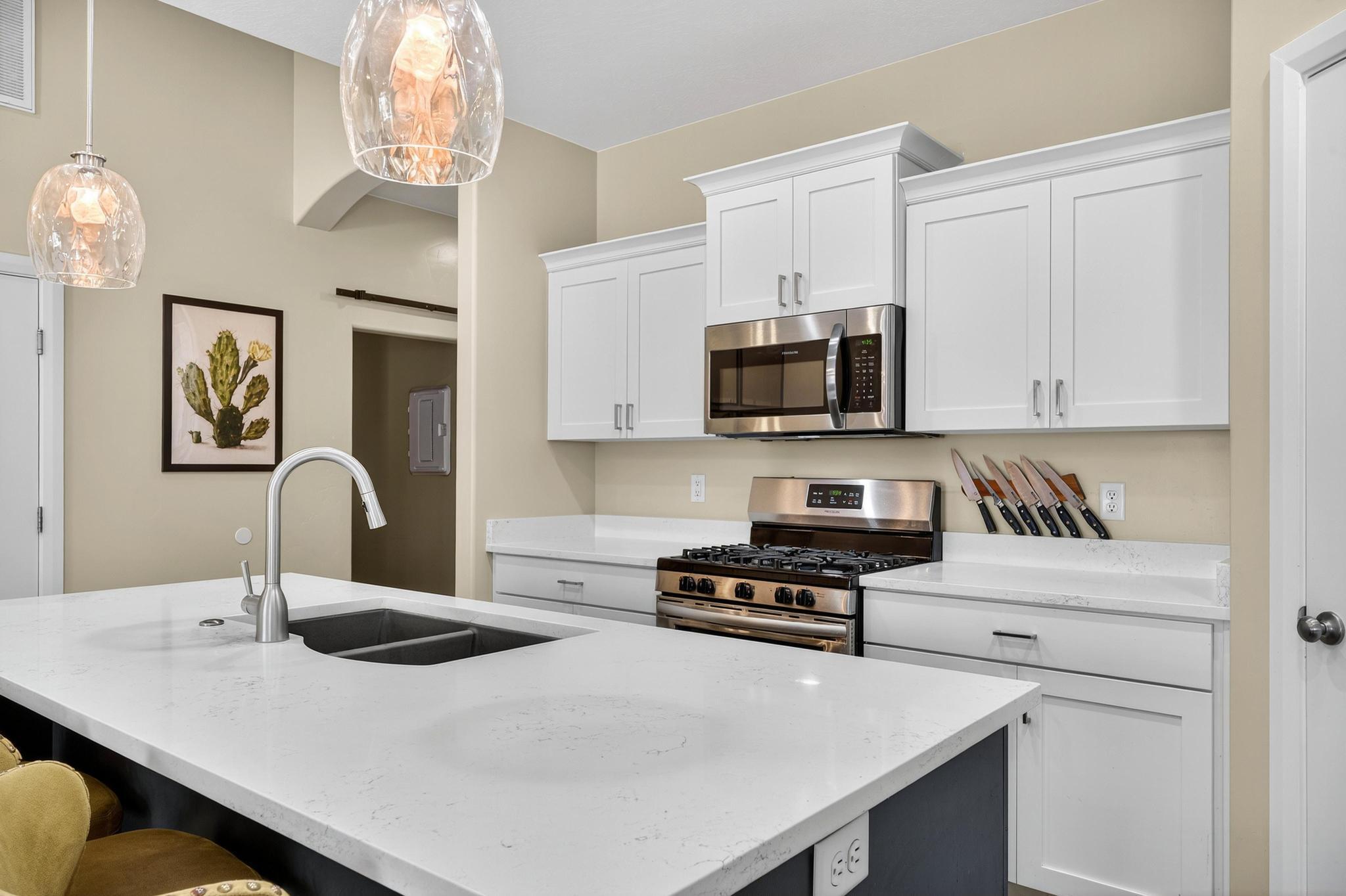 ZIONS GATE ESTATES - Residential