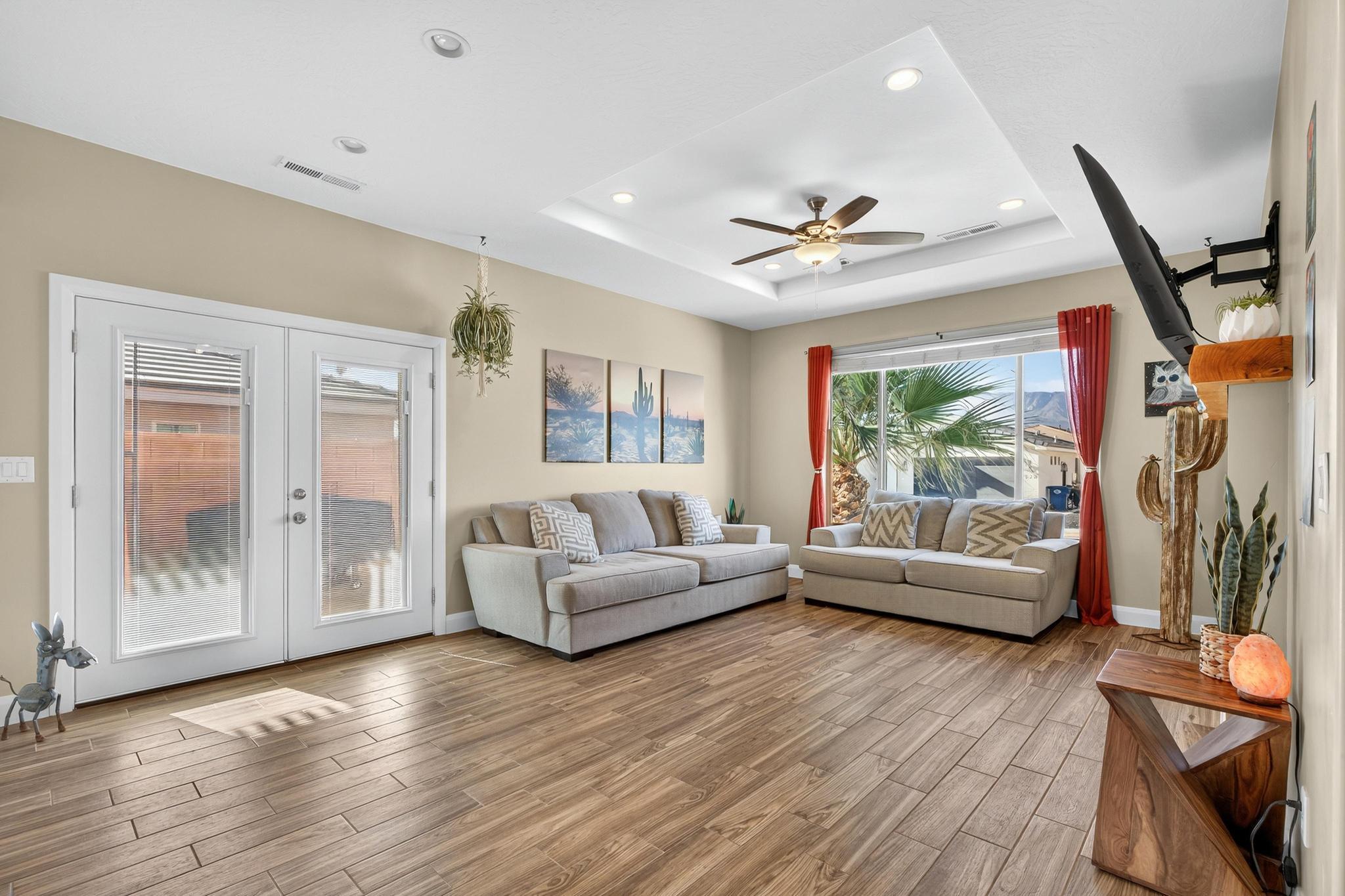 ZIONS GATE ESTATES - Residential