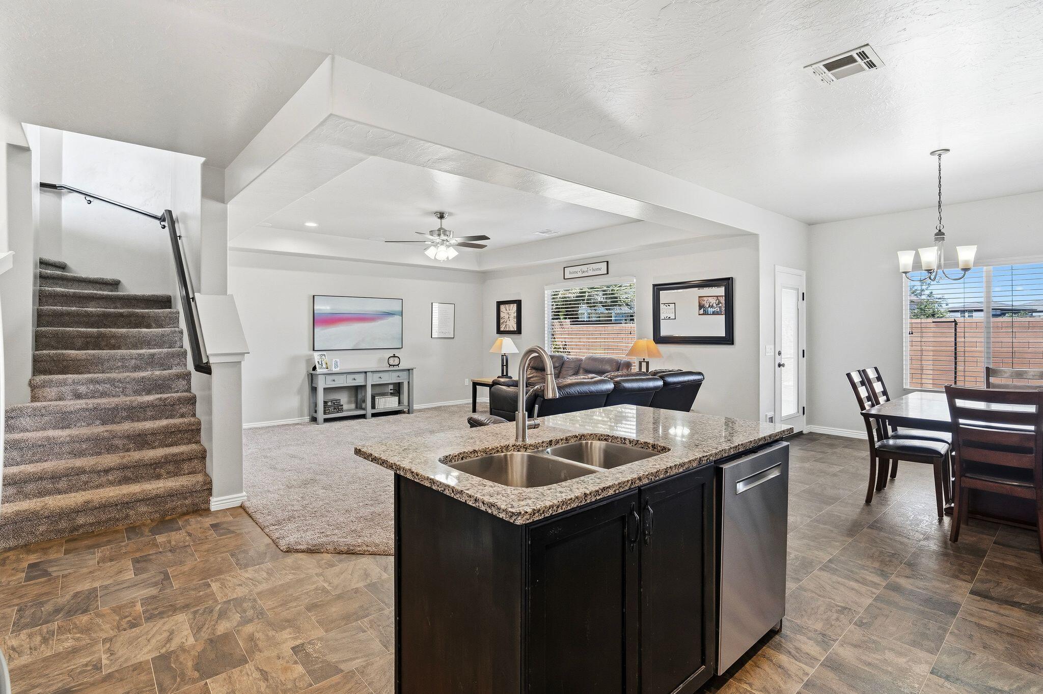 HAWTHORN ESTATES - Residential
