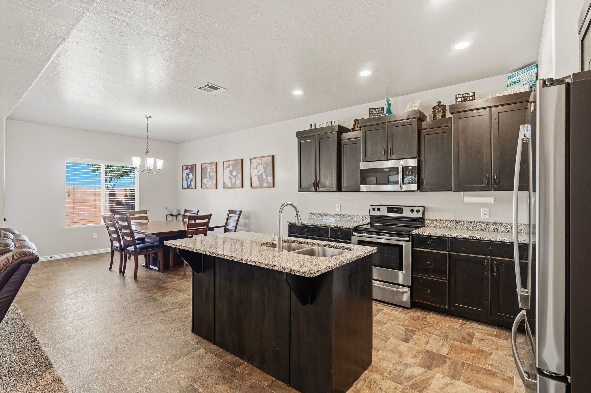 HAWTHORN ESTATES - Residential