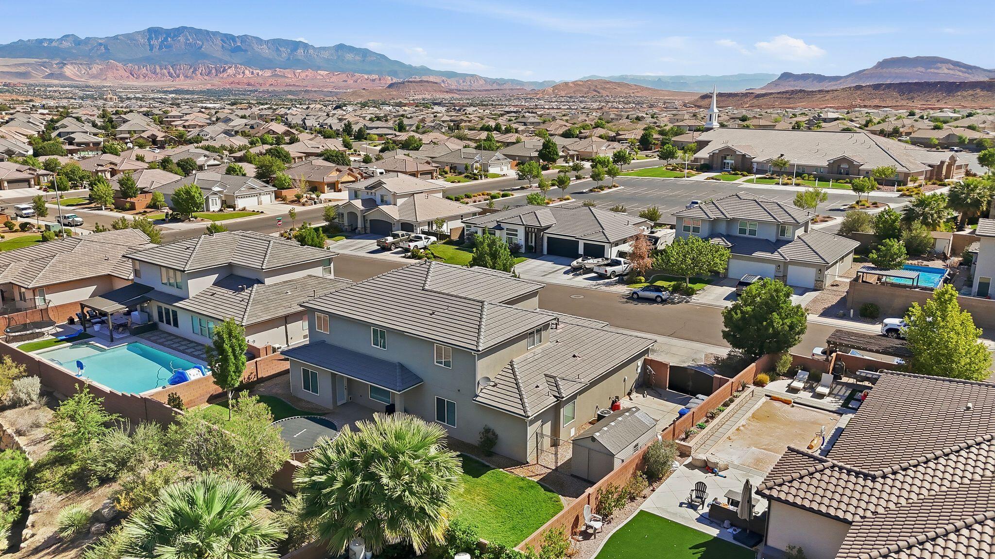 HAWTHORN ESTATES - Residential