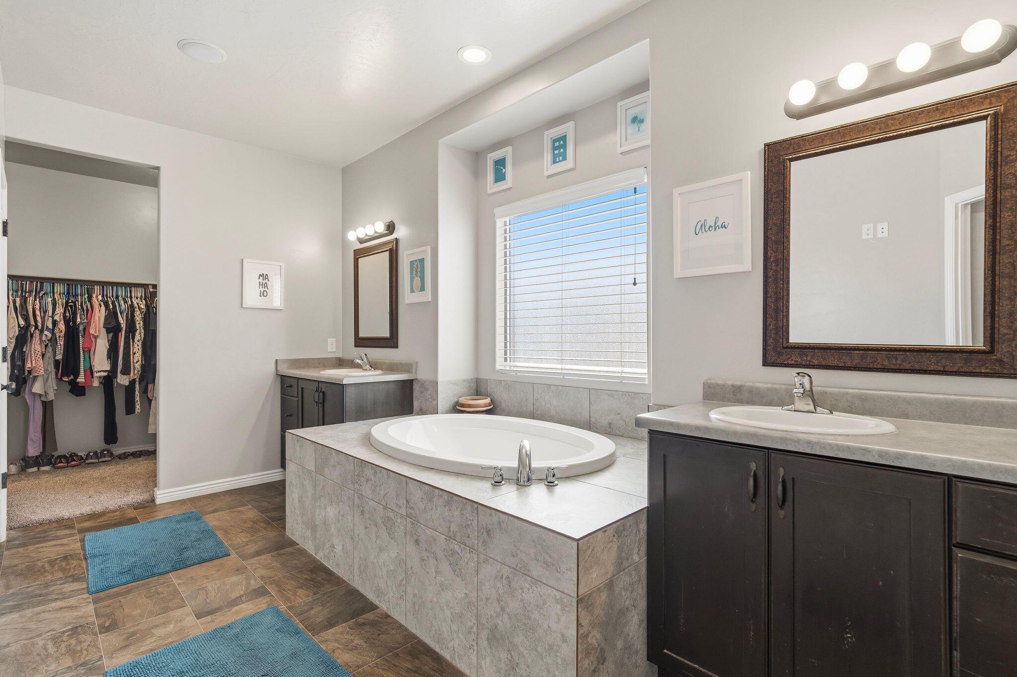 HAWTHORN ESTATES - Residential