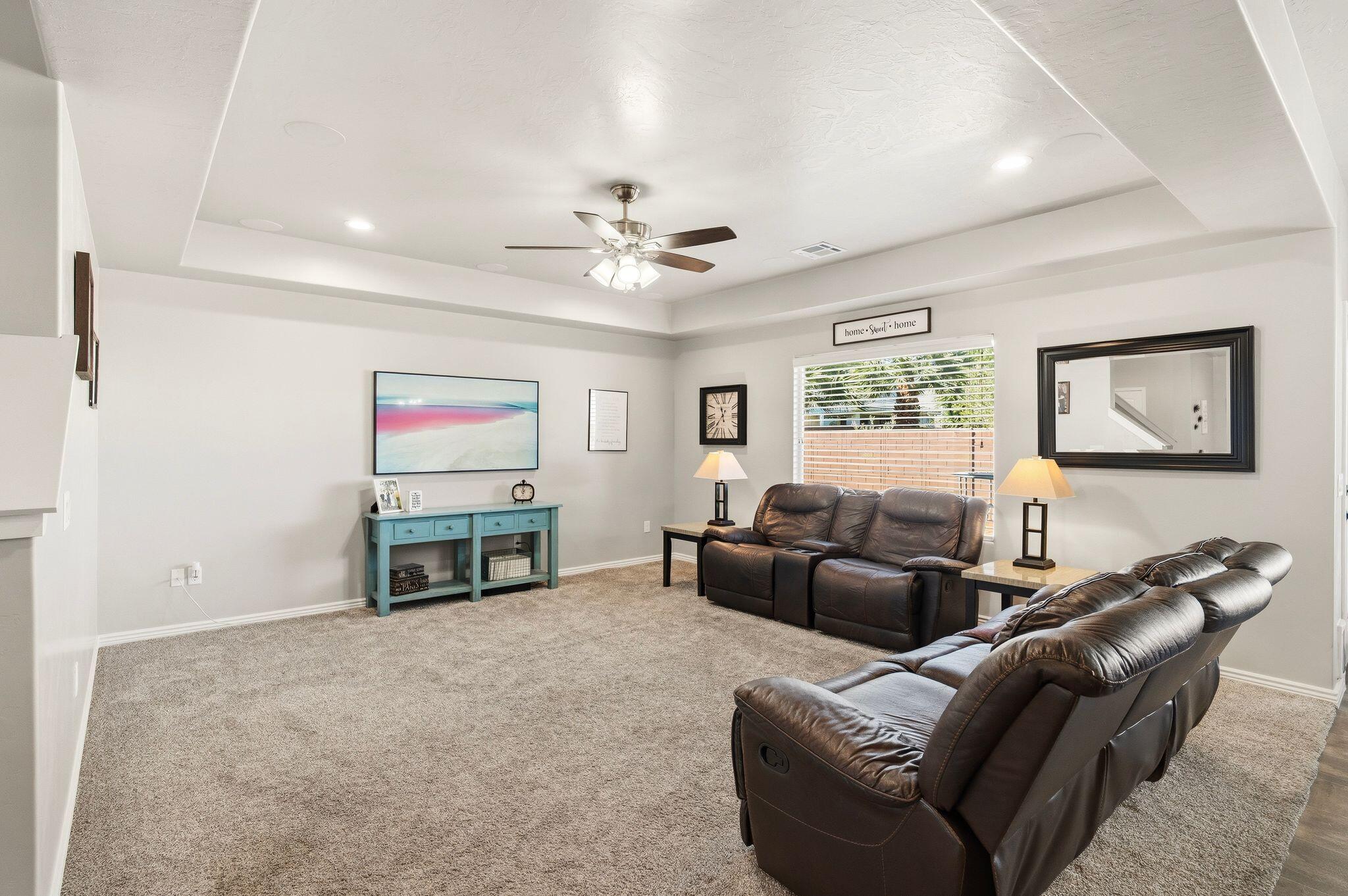 HAWTHORN ESTATES - Residential