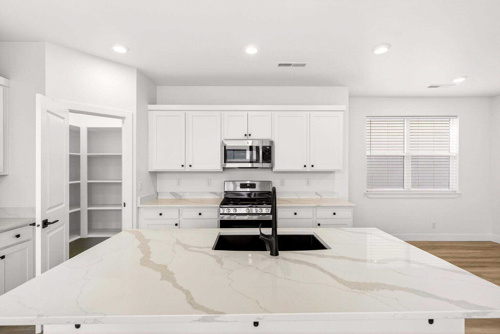 DESERT COLOR SAGE HAVEN - Residential