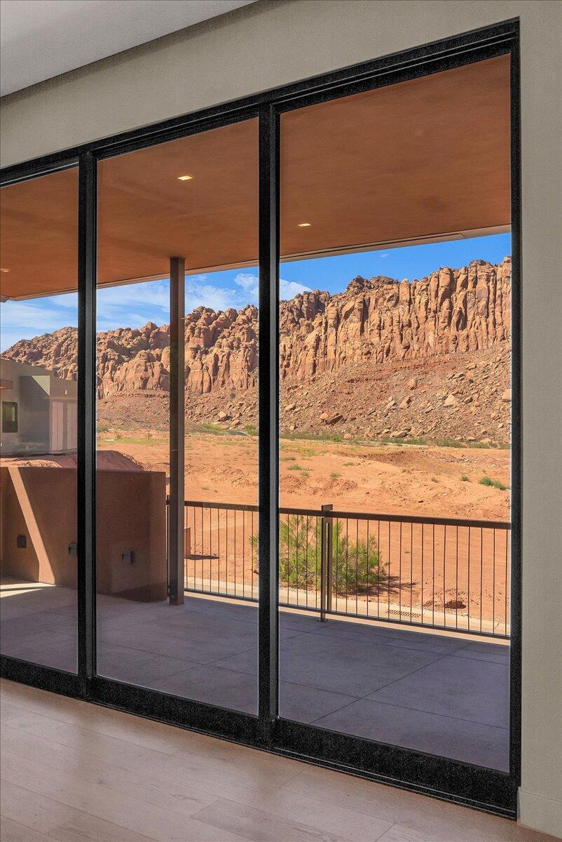 SENTIERRE PADRE CANYON - Residential