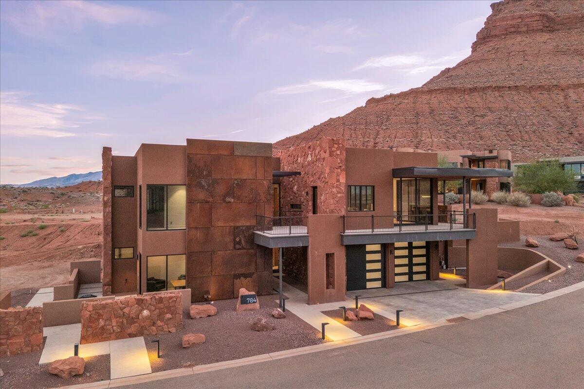 SENTIERRE PADRE CANYON - Residential