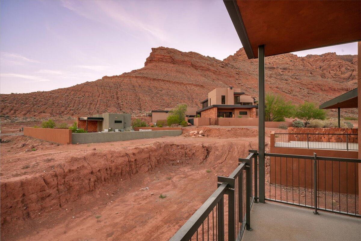 SENTIERRE PADRE CANYON - Residential
