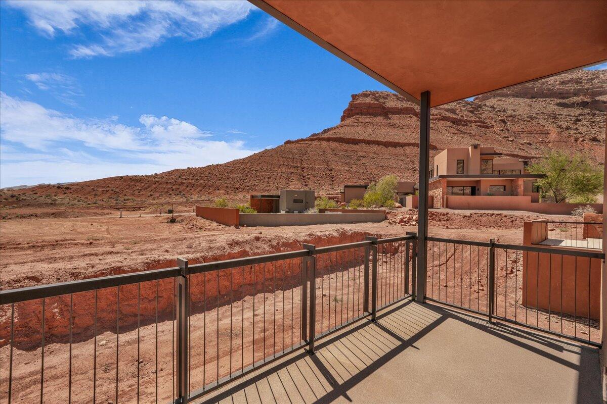 SENTIERRE PADRE CANYON - Residential