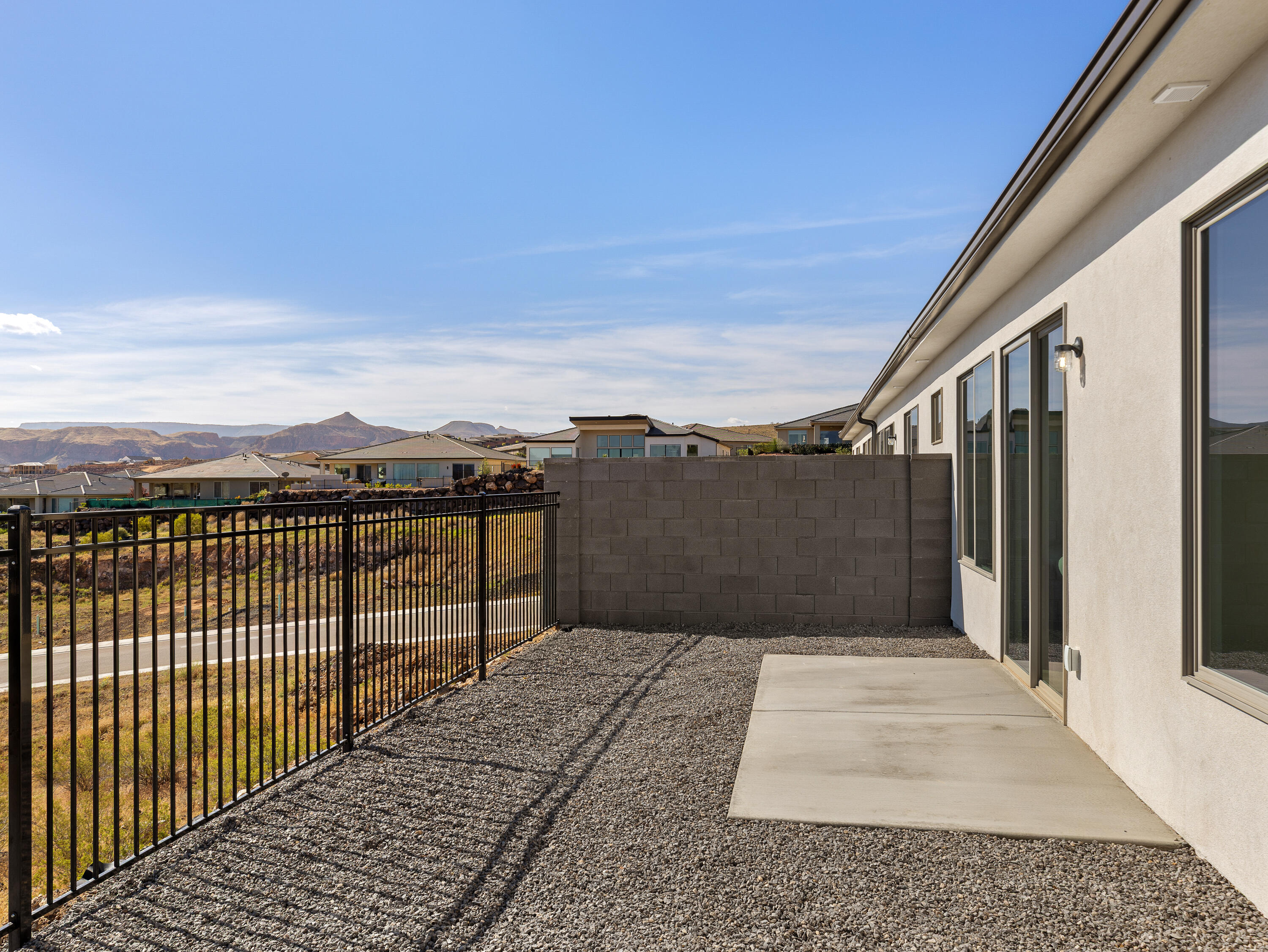 HURRICANE VIEWS - Residential Income