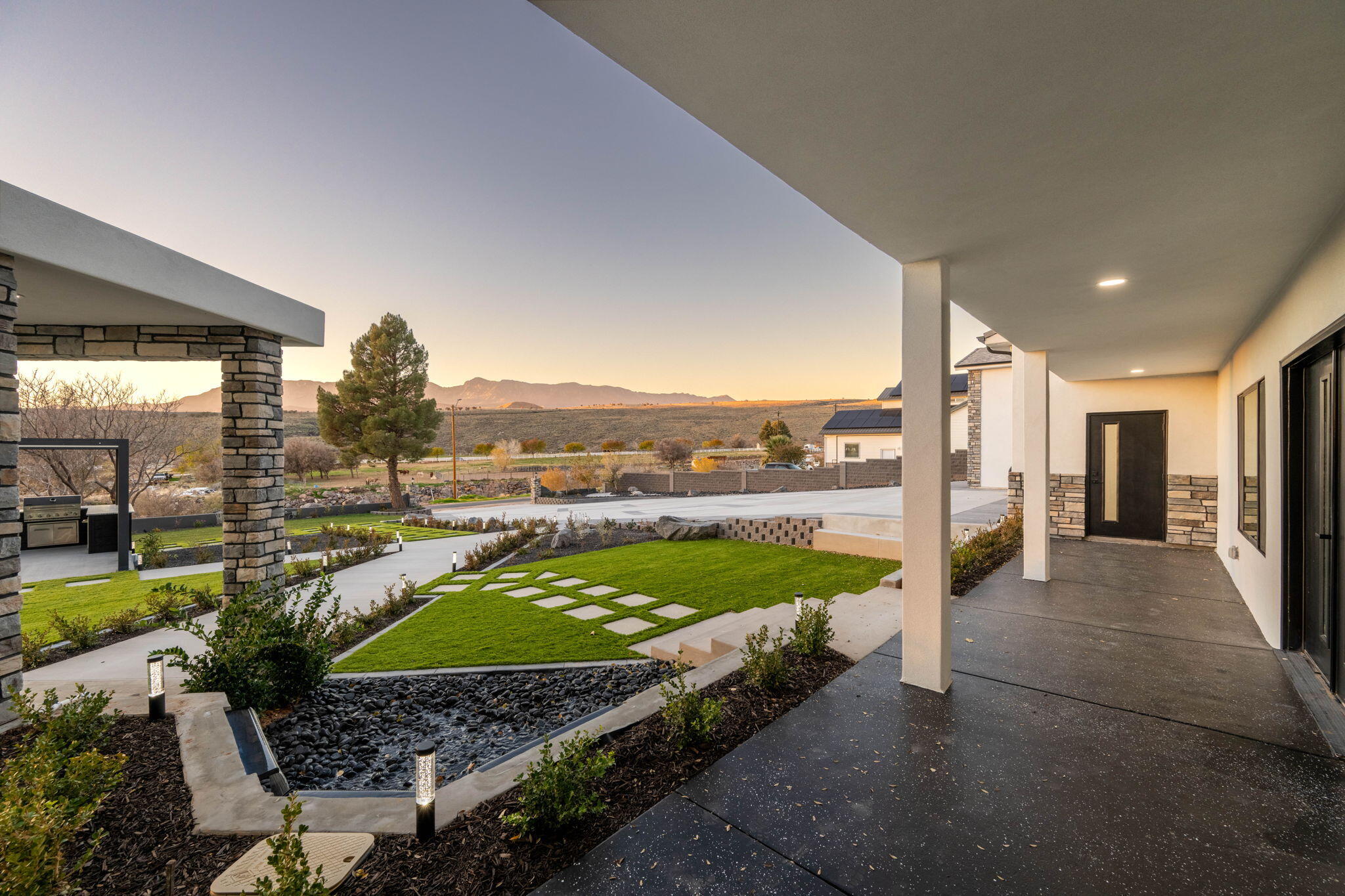 TOQUERVILLE TOWNSITE - Residential