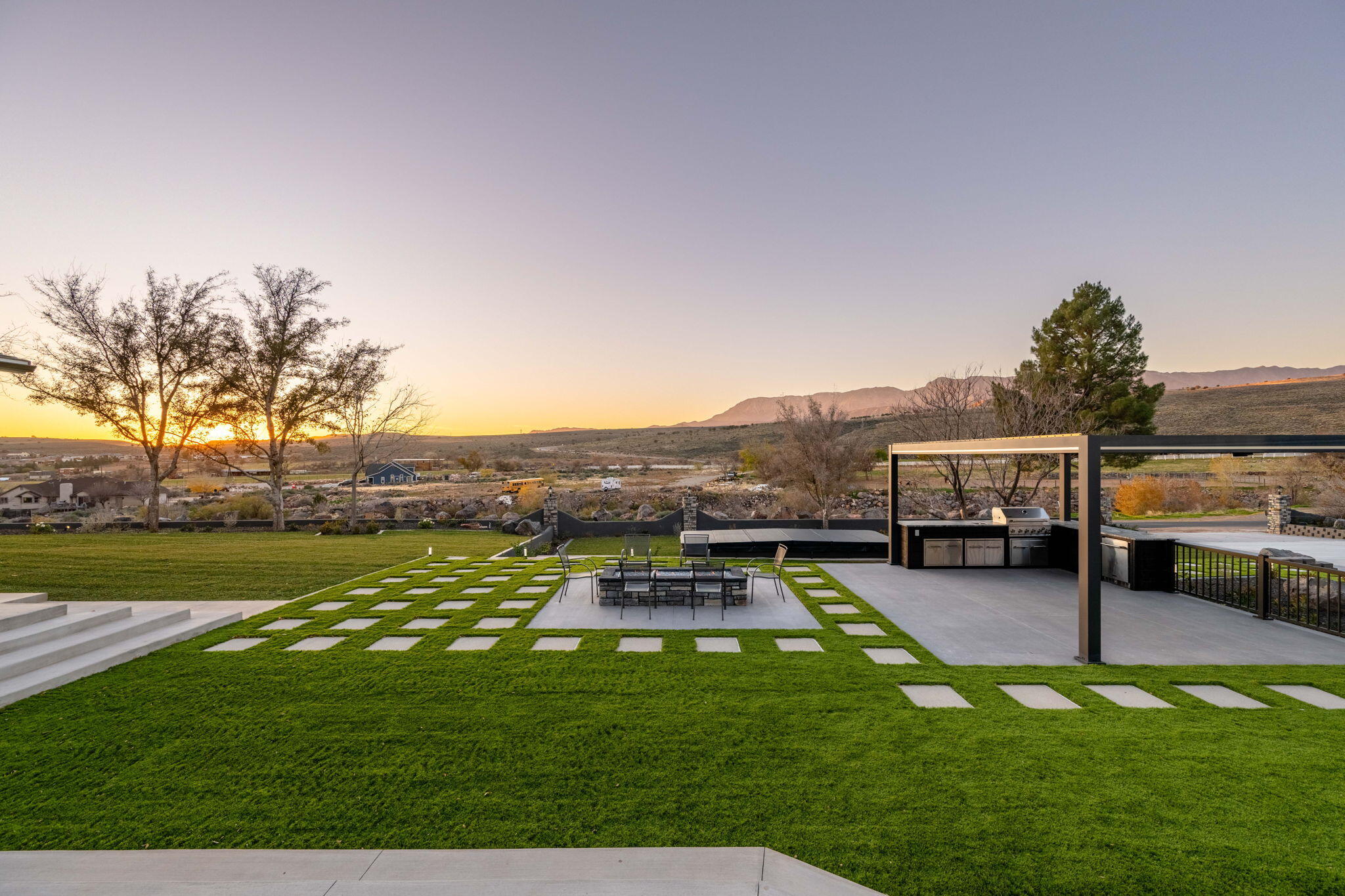 TOQUERVILLE TOWNSITE - Residential