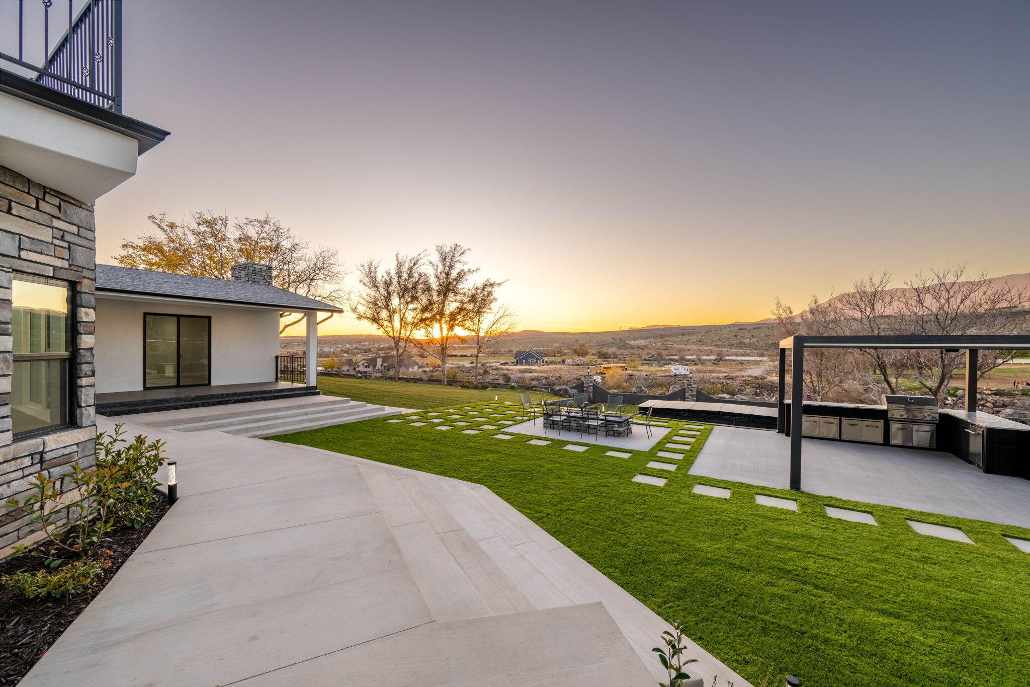 TOQUERVILLE TOWNSITE - Residential