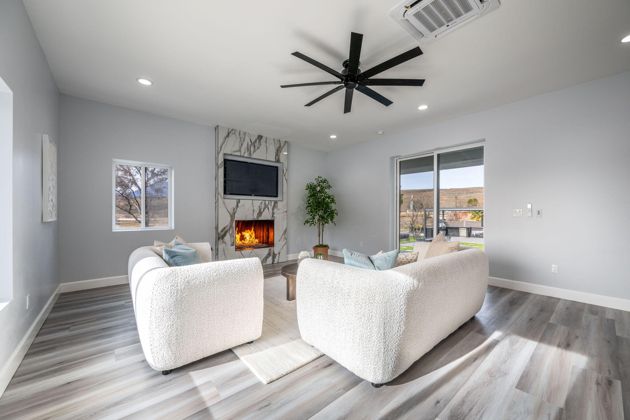 TOQUERVILLE TOWNSITE - Residential