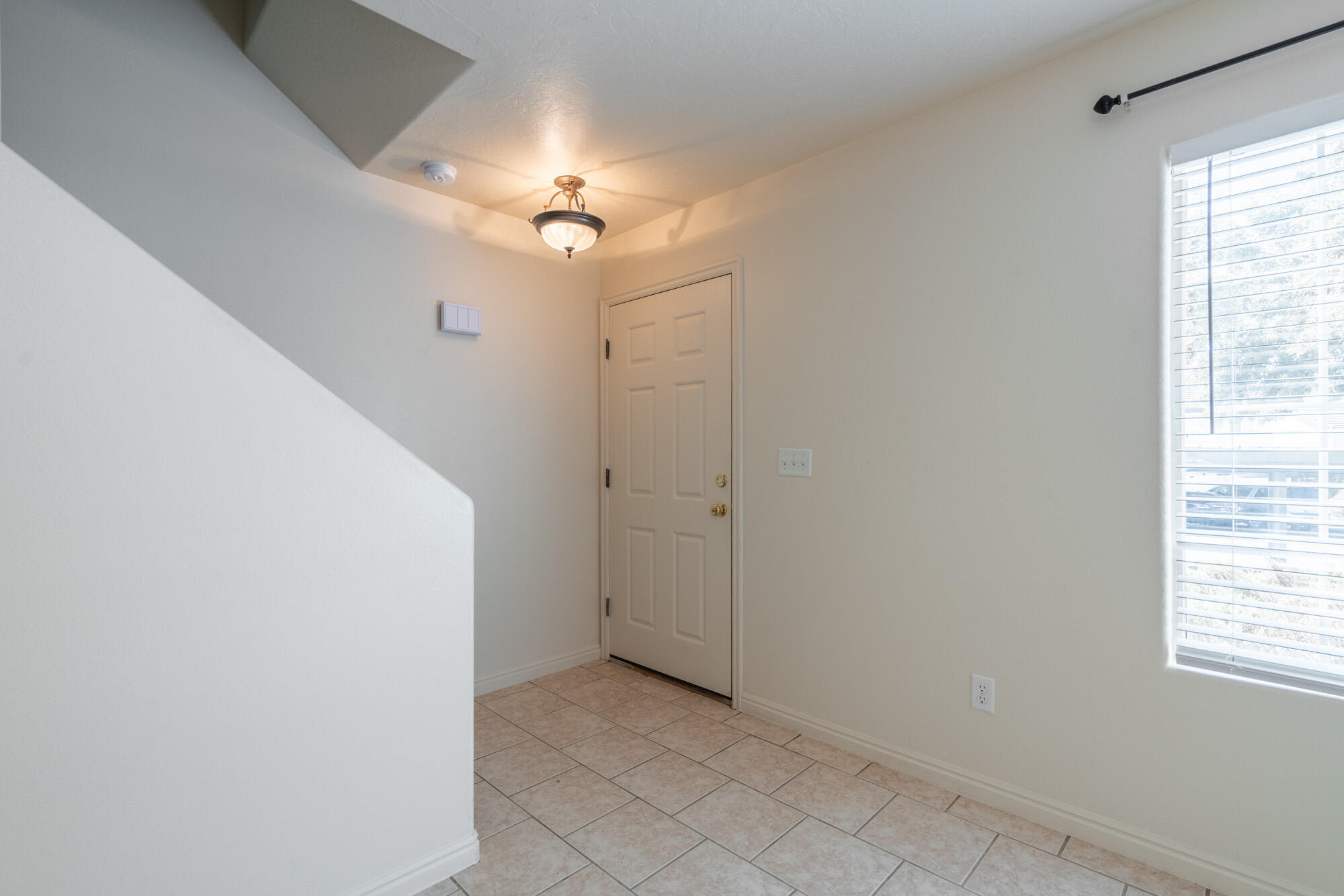 LEXINGTON HILLS TOWNHOMES - Residential