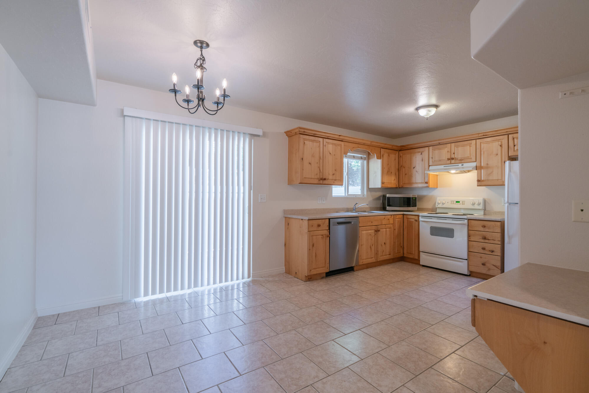 LEXINGTON HILLS TOWNHOMES - Residential