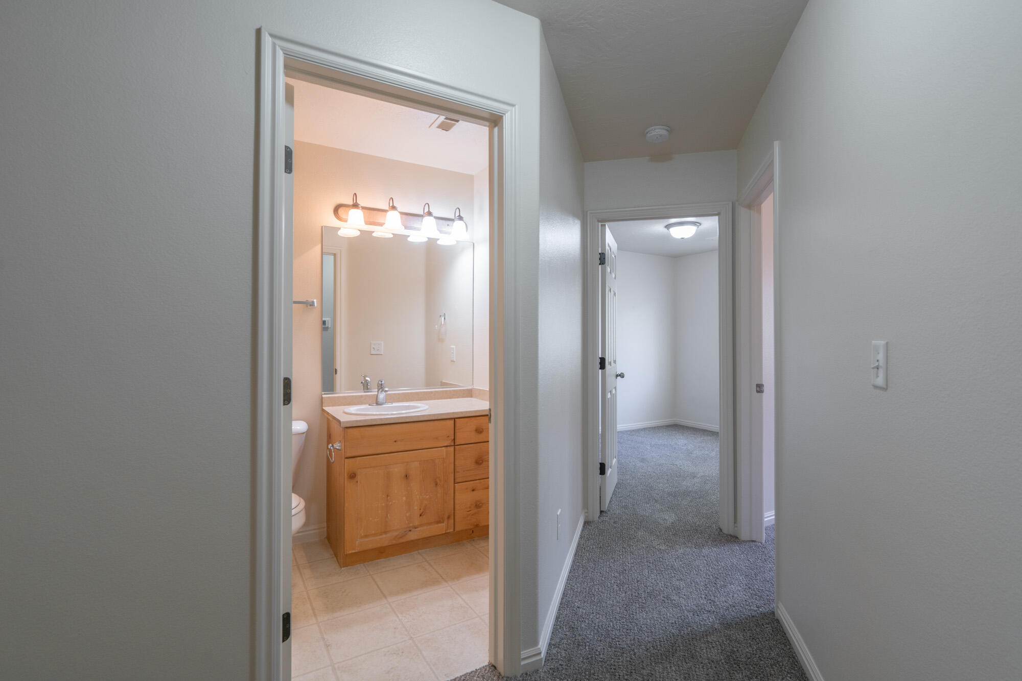 LEXINGTON HILLS TOWNHOMES - Residential