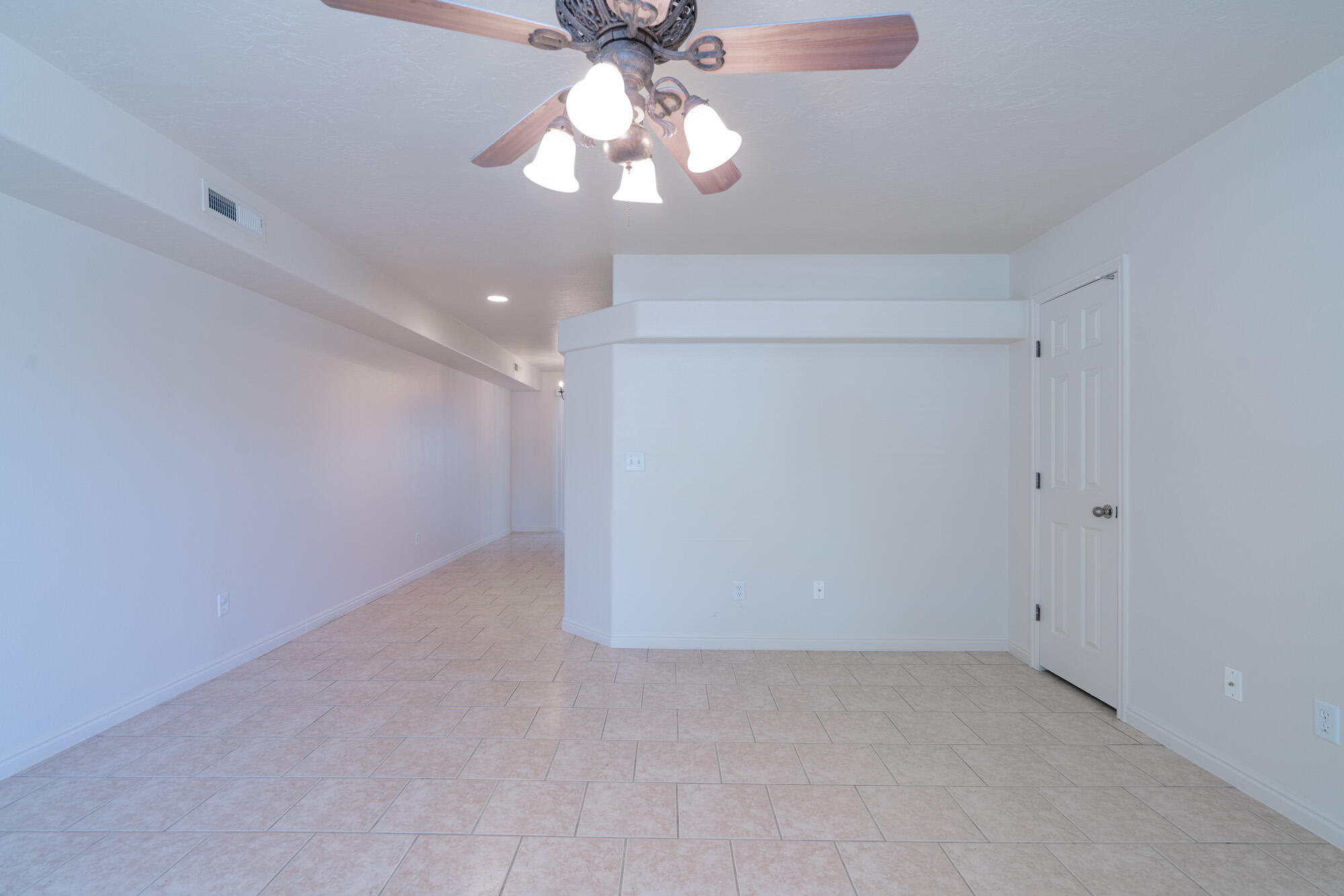 LEXINGTON HILLS TOWNHOMES - Residential