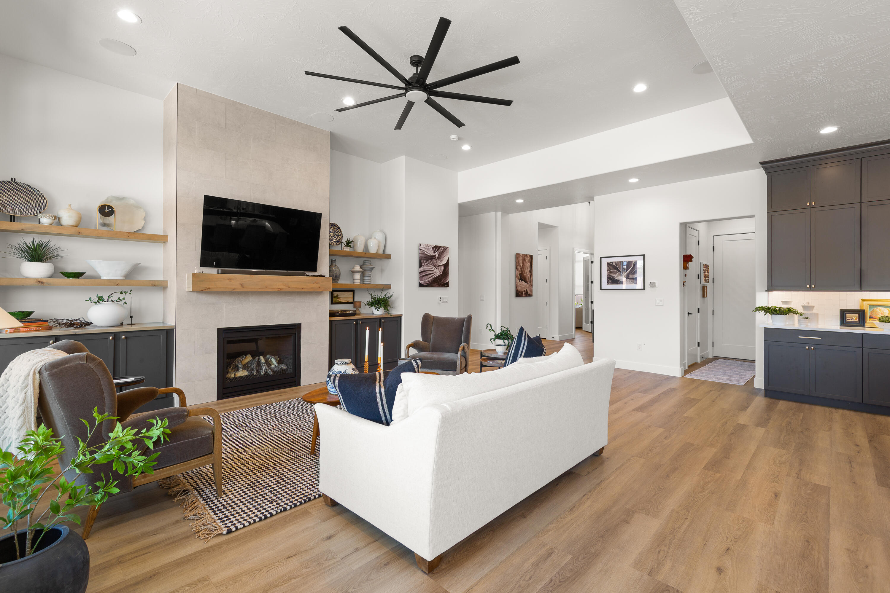 SERENITY ESTATES - Residential