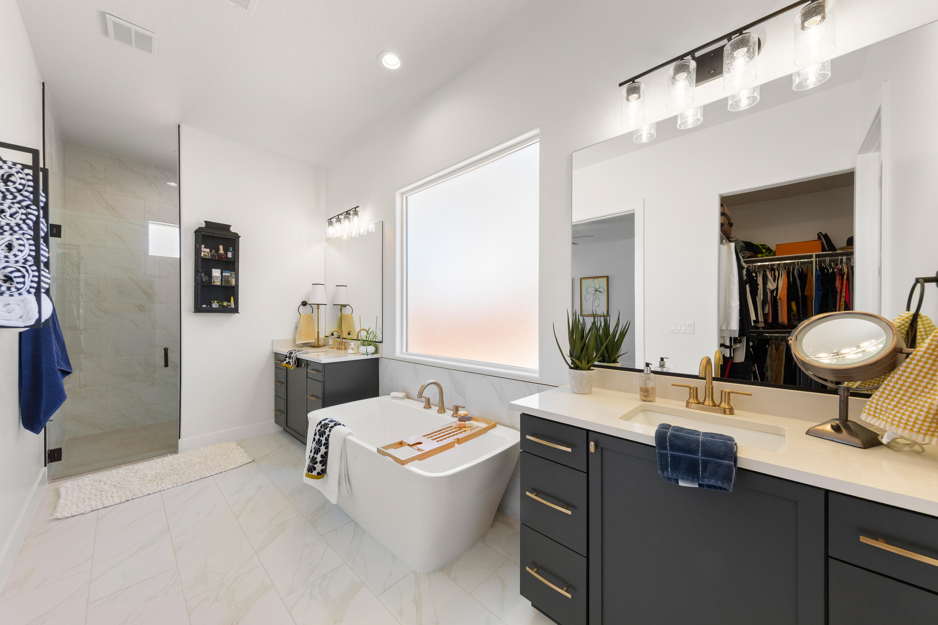 SERENITY ESTATES - Residential