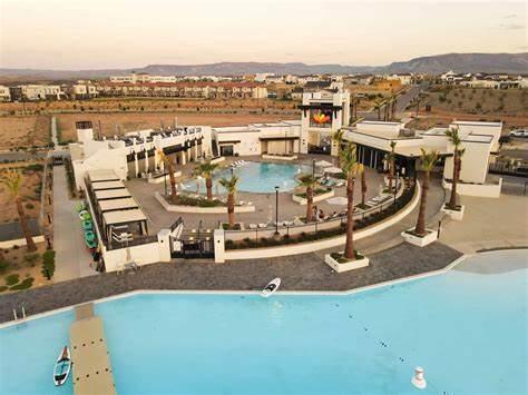 DESERT COLOR RESORT - Land