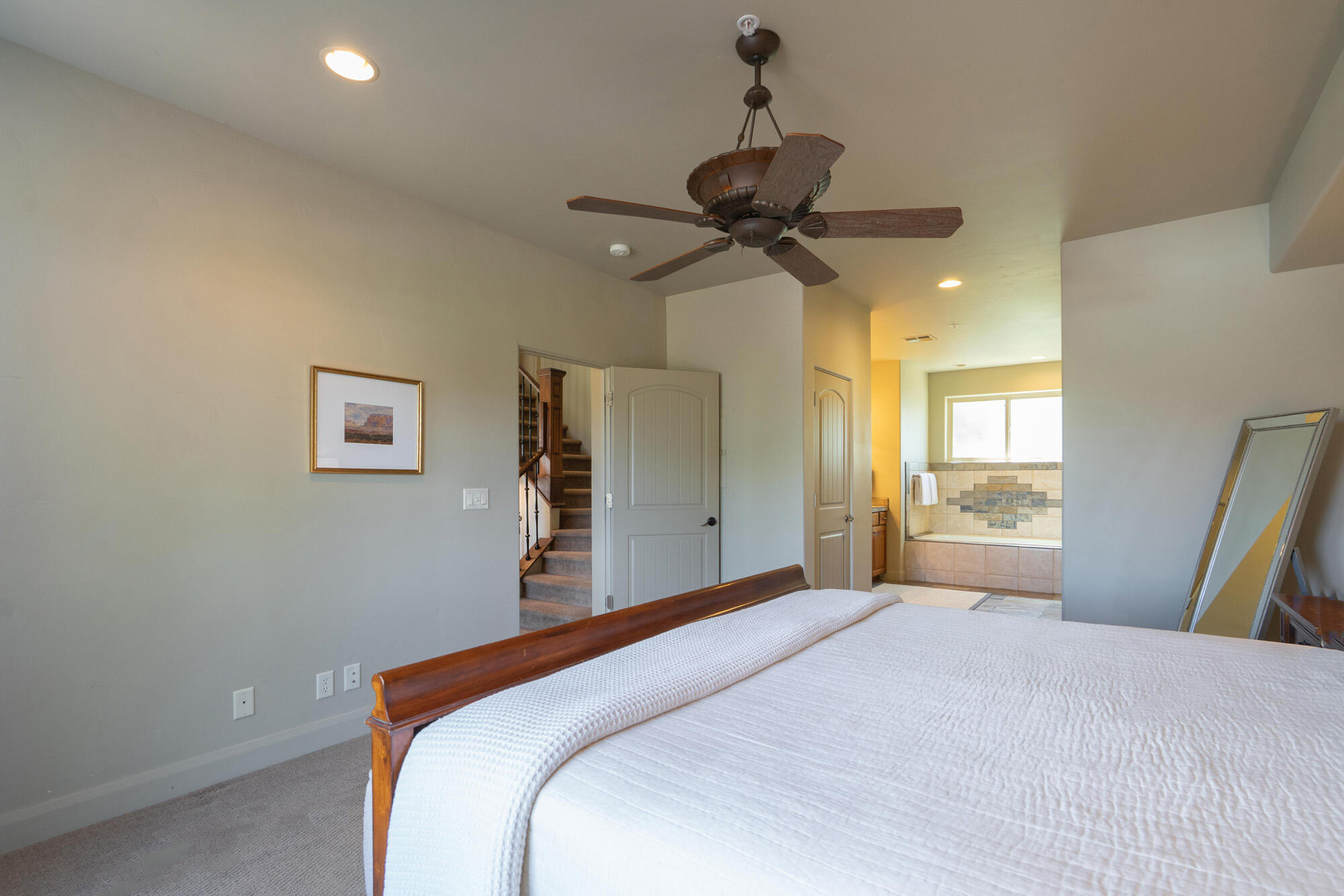 POINT VISTA CONDOS - Residential