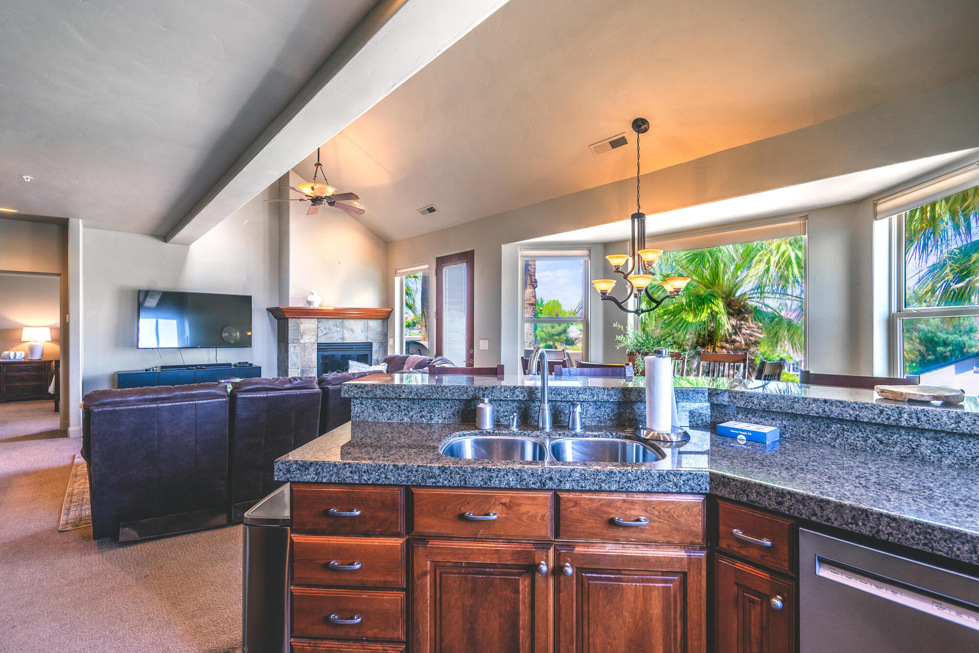 POINT VISTA CONDOS - Residential