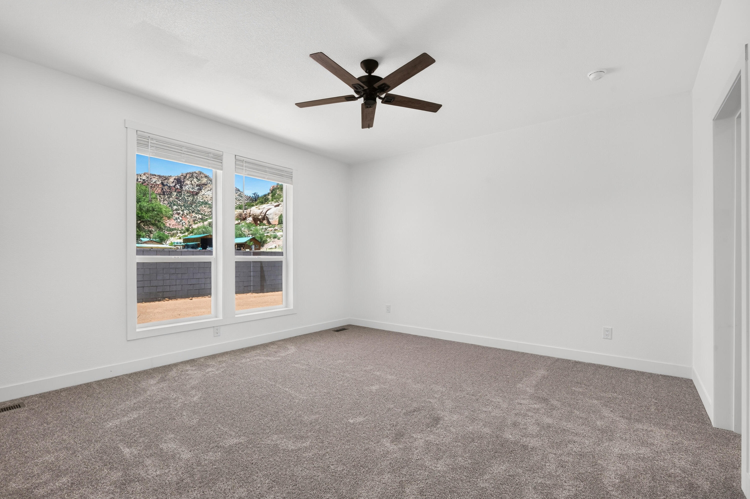 SHORT CREEK - Residential