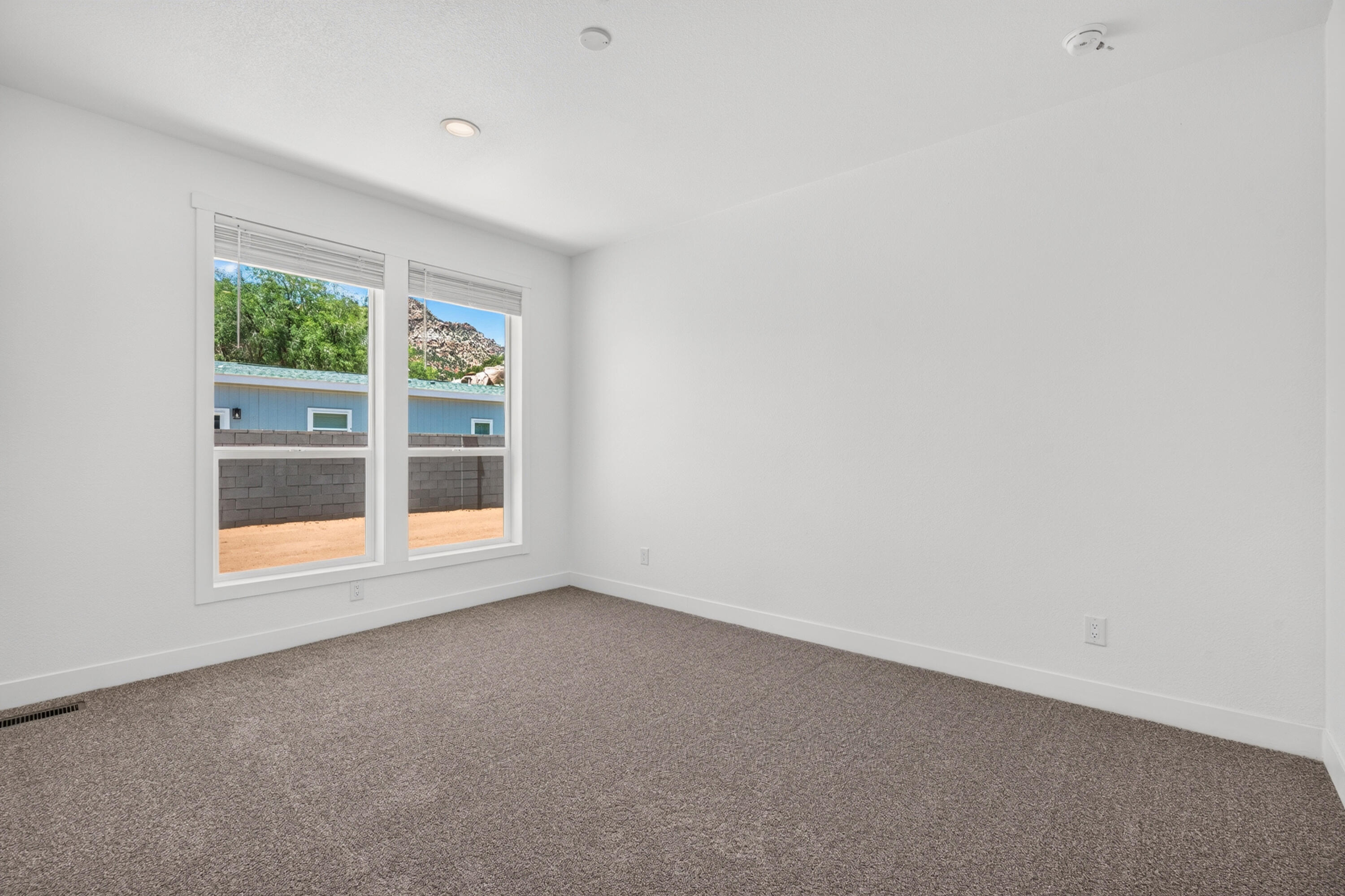 SHORT CREEK - Residential