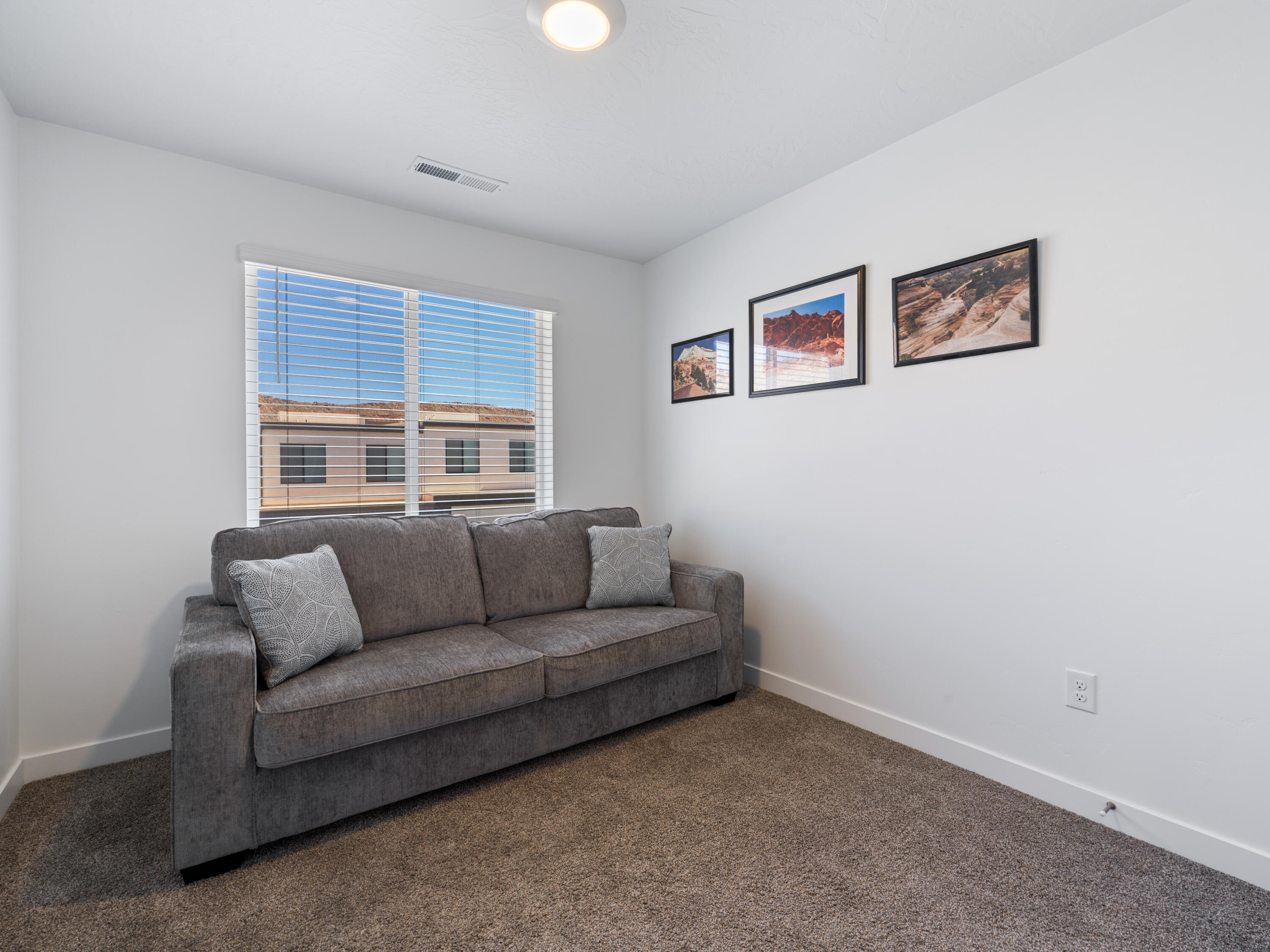 LABYRINTH PT AT LG VALLEY - Residential