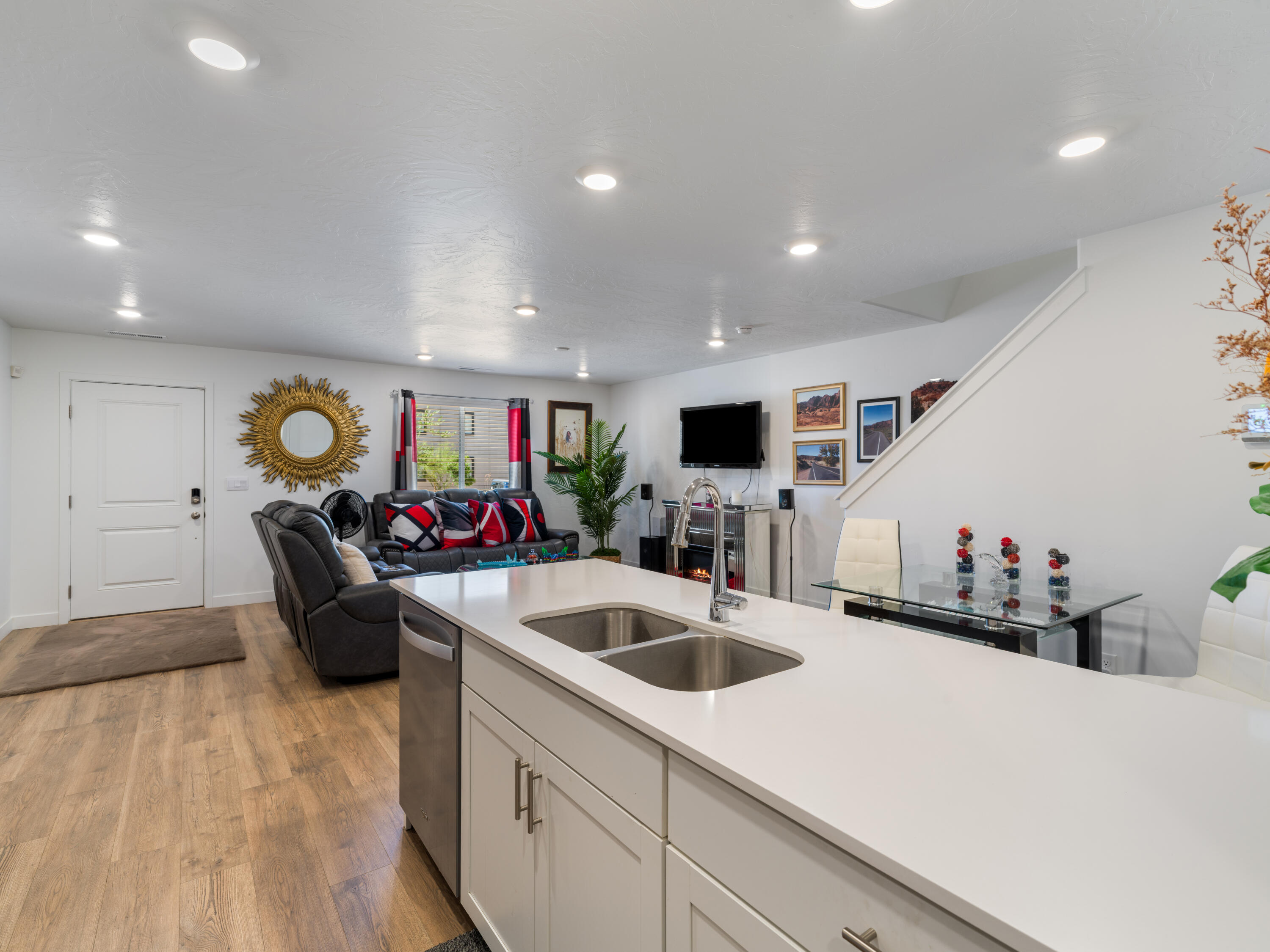 LABYRINTH PT AT LG VALLEY - Residential