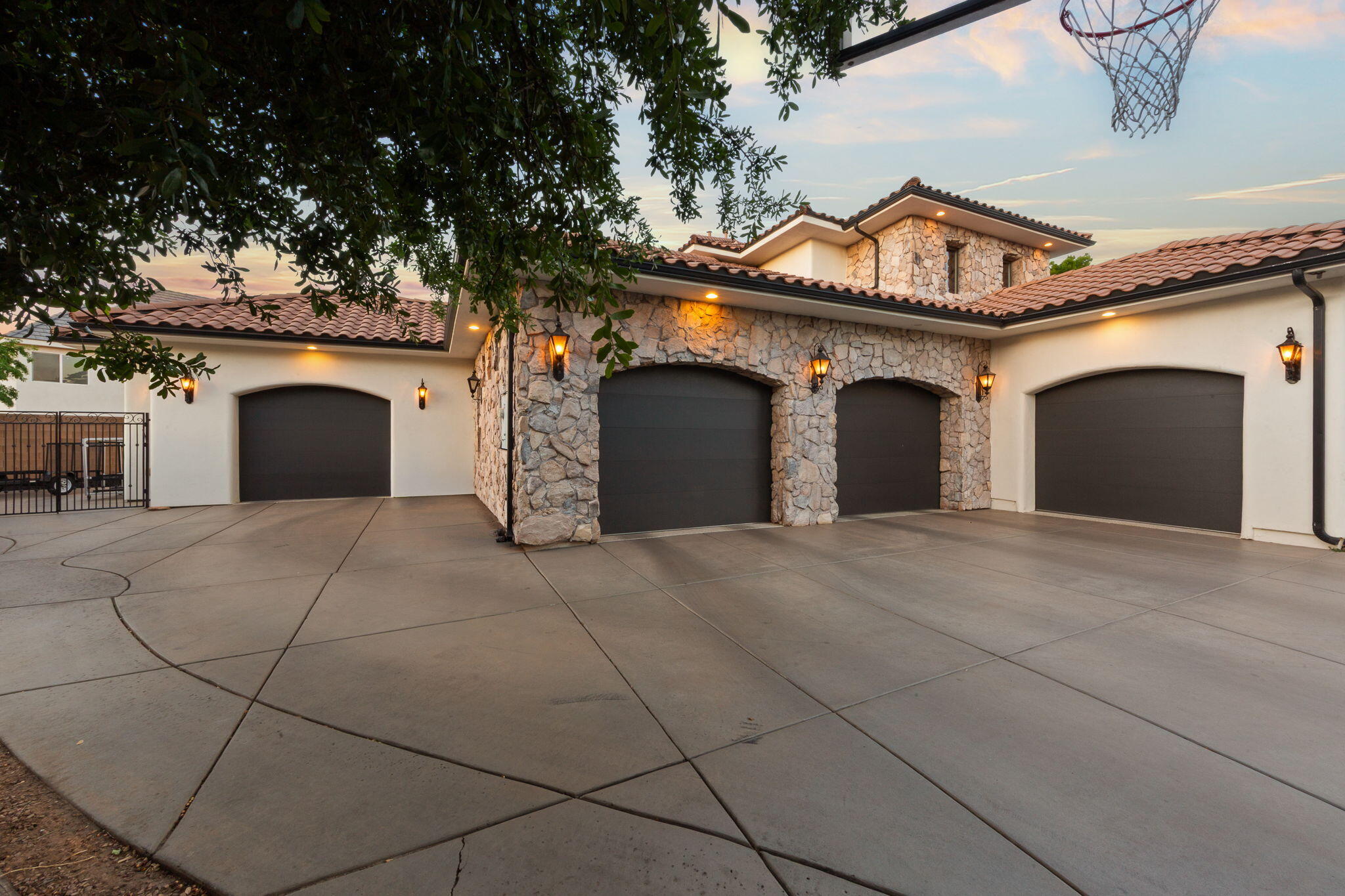 ARROWHEAD ESTATES - Residential