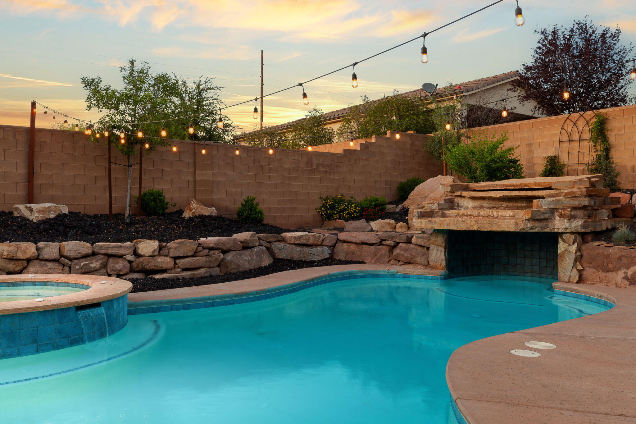 ARROWHEAD ESTATES - Residential