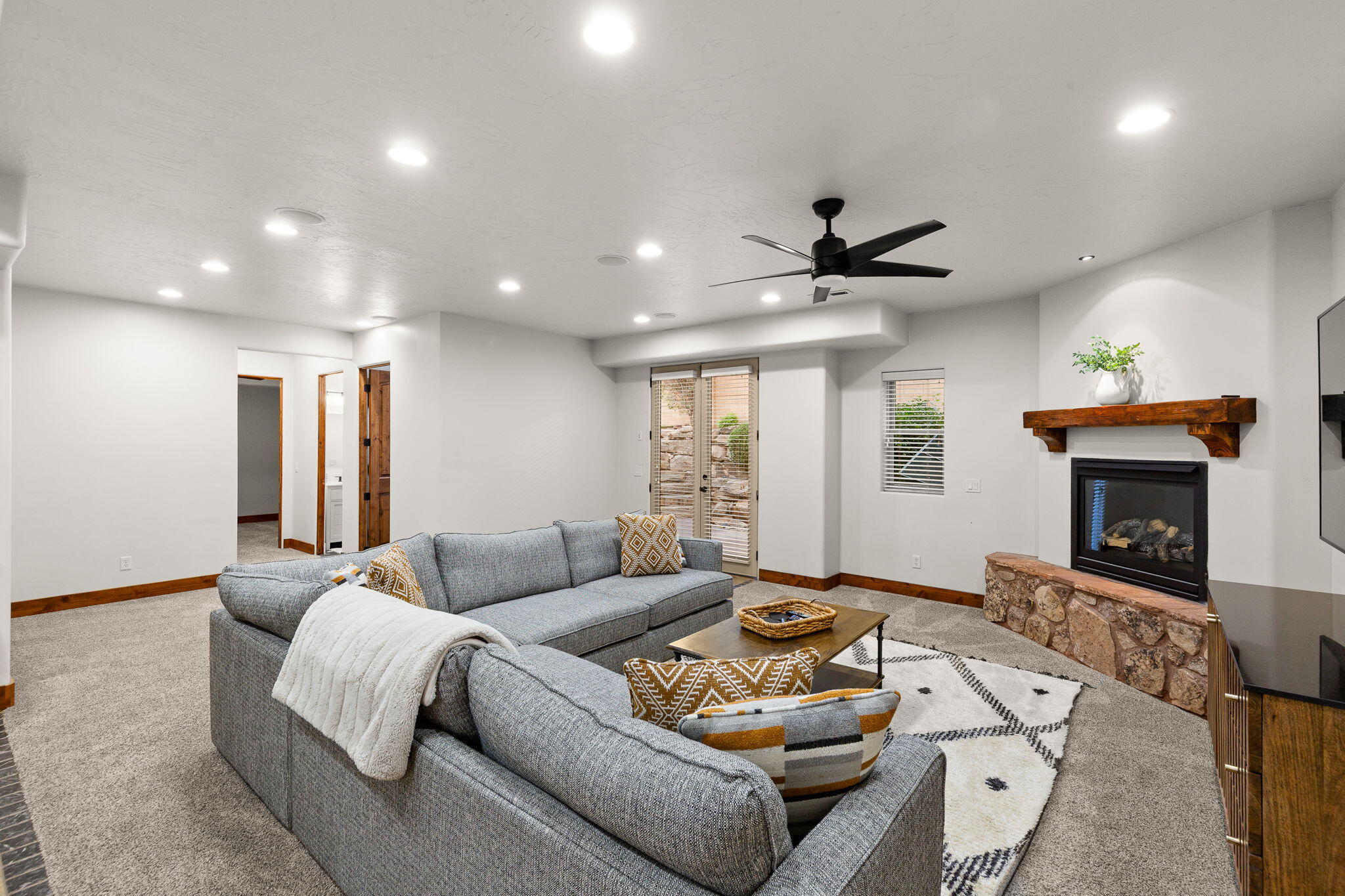 ARROWHEAD ESTATES - Residential