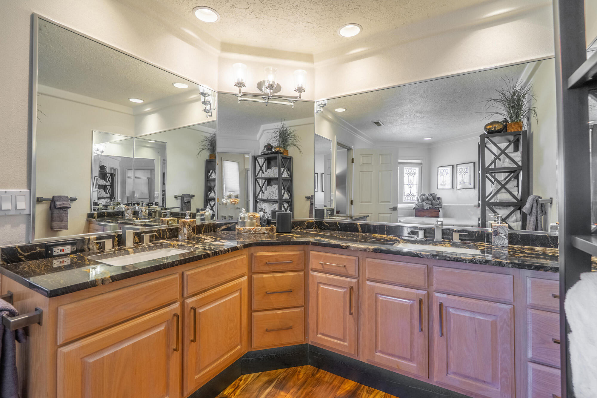 FAIRWAY HILLS - Residential