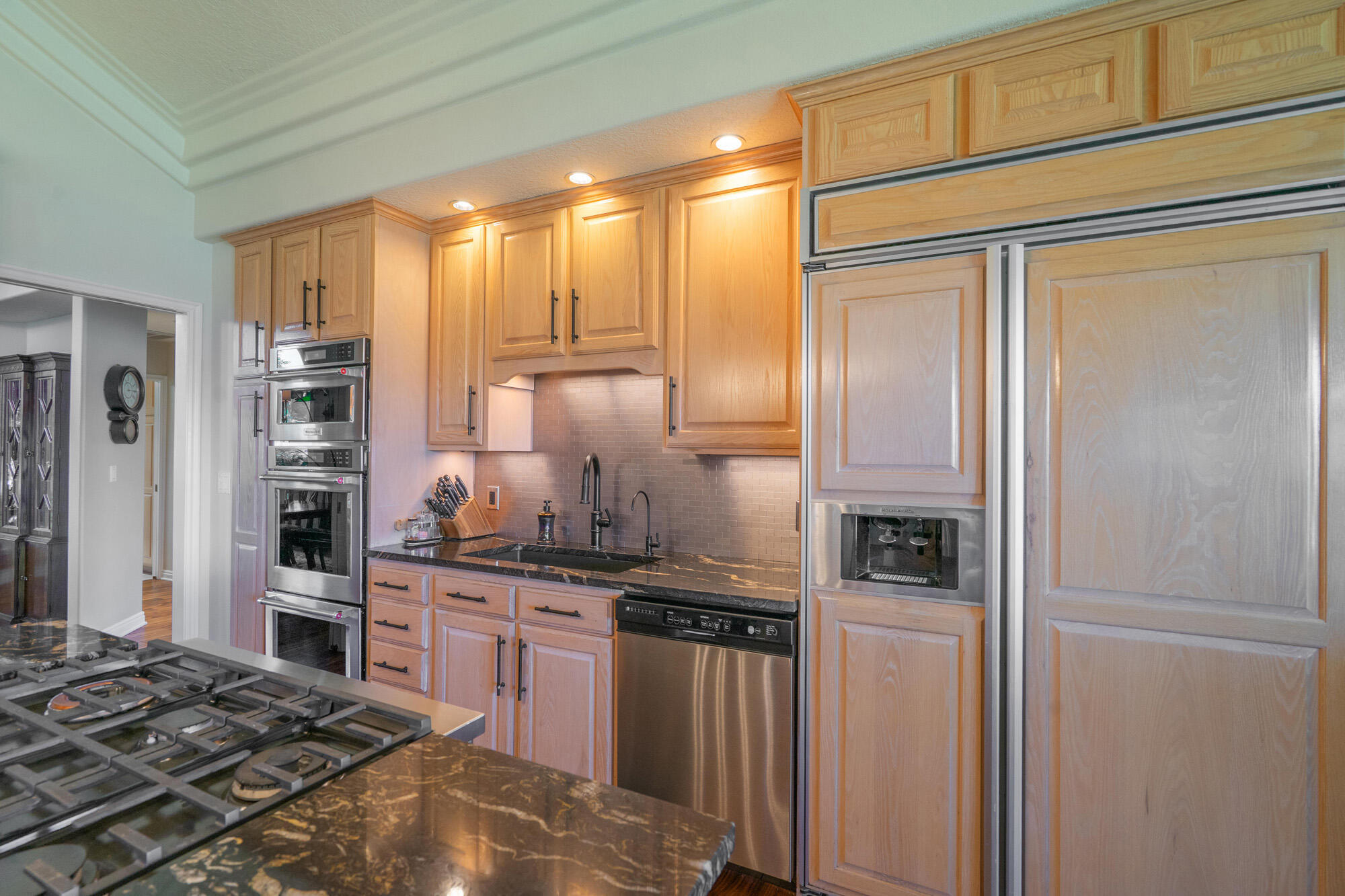 FAIRWAY HILLS - Residential