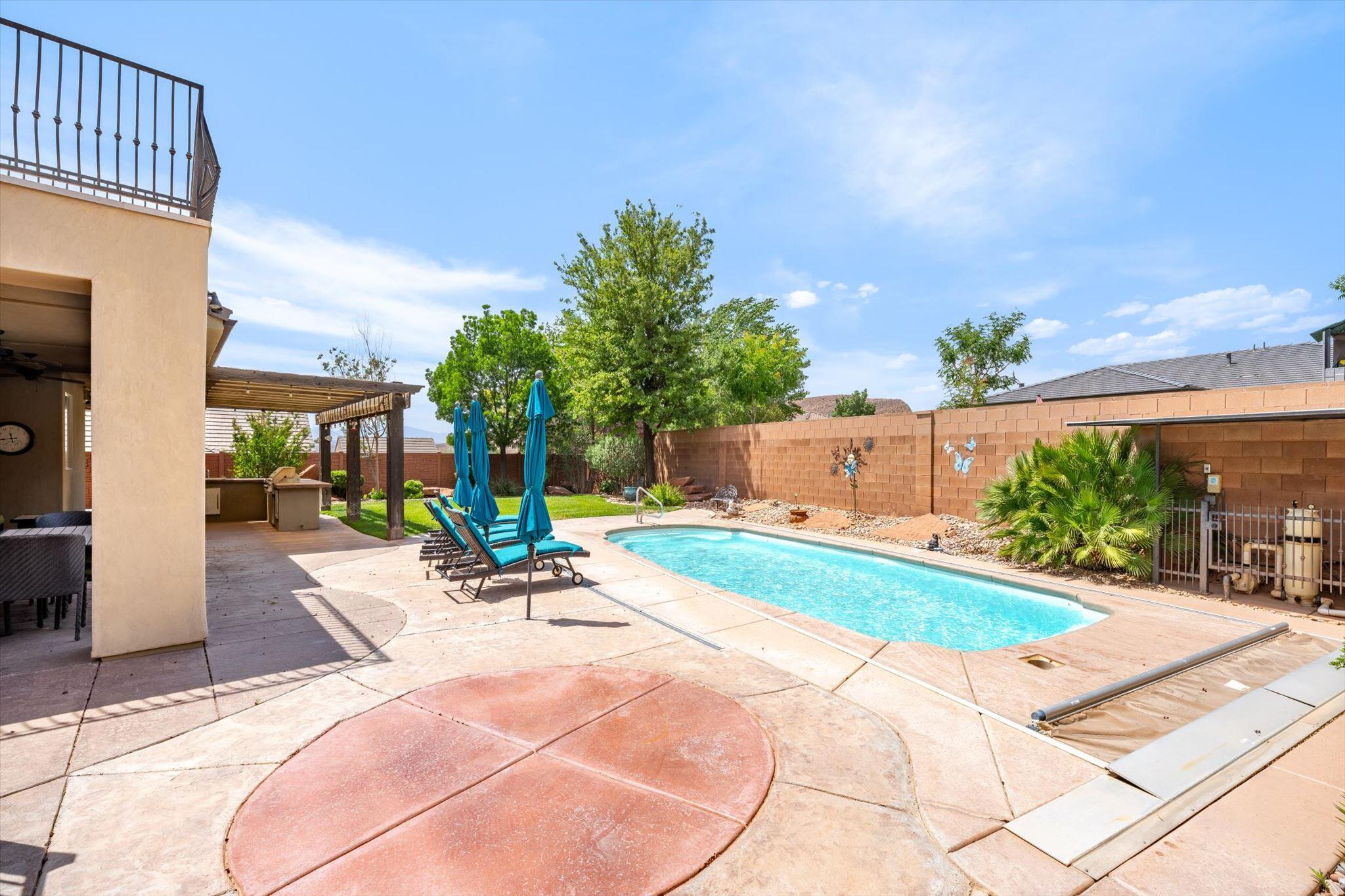 CHAPARRAL RIDGE - Residential