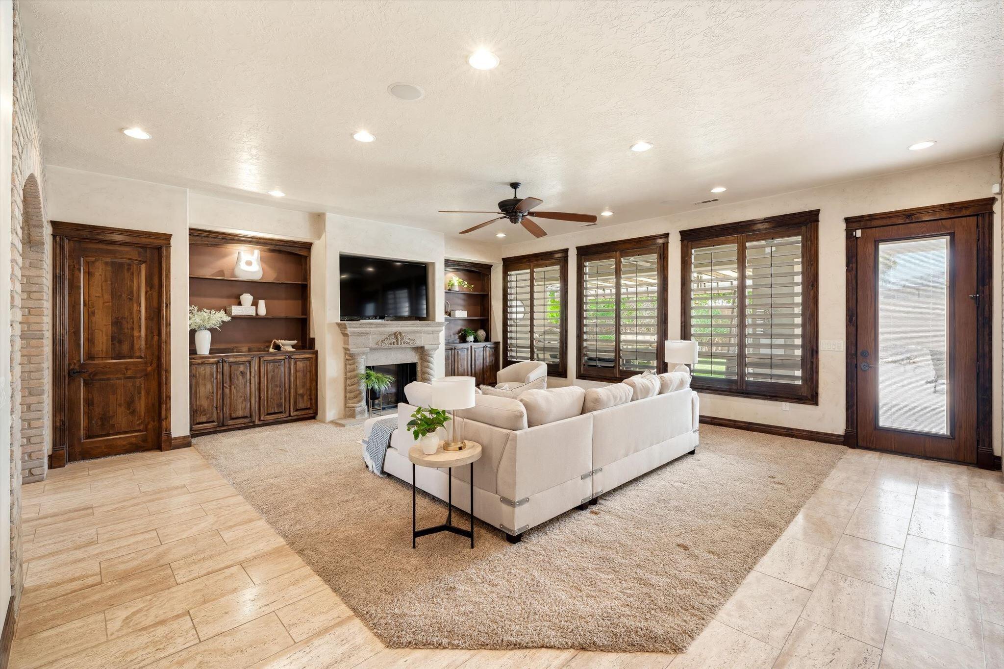 CHAPARRAL RIDGE - Residential