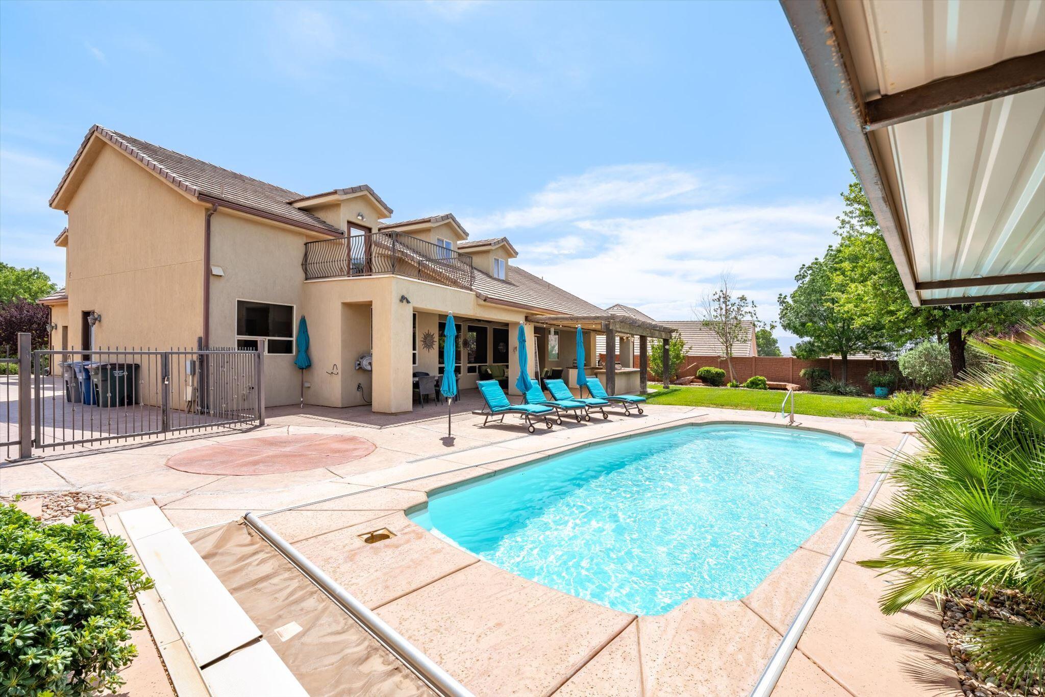 CHAPARRAL RIDGE - Residential